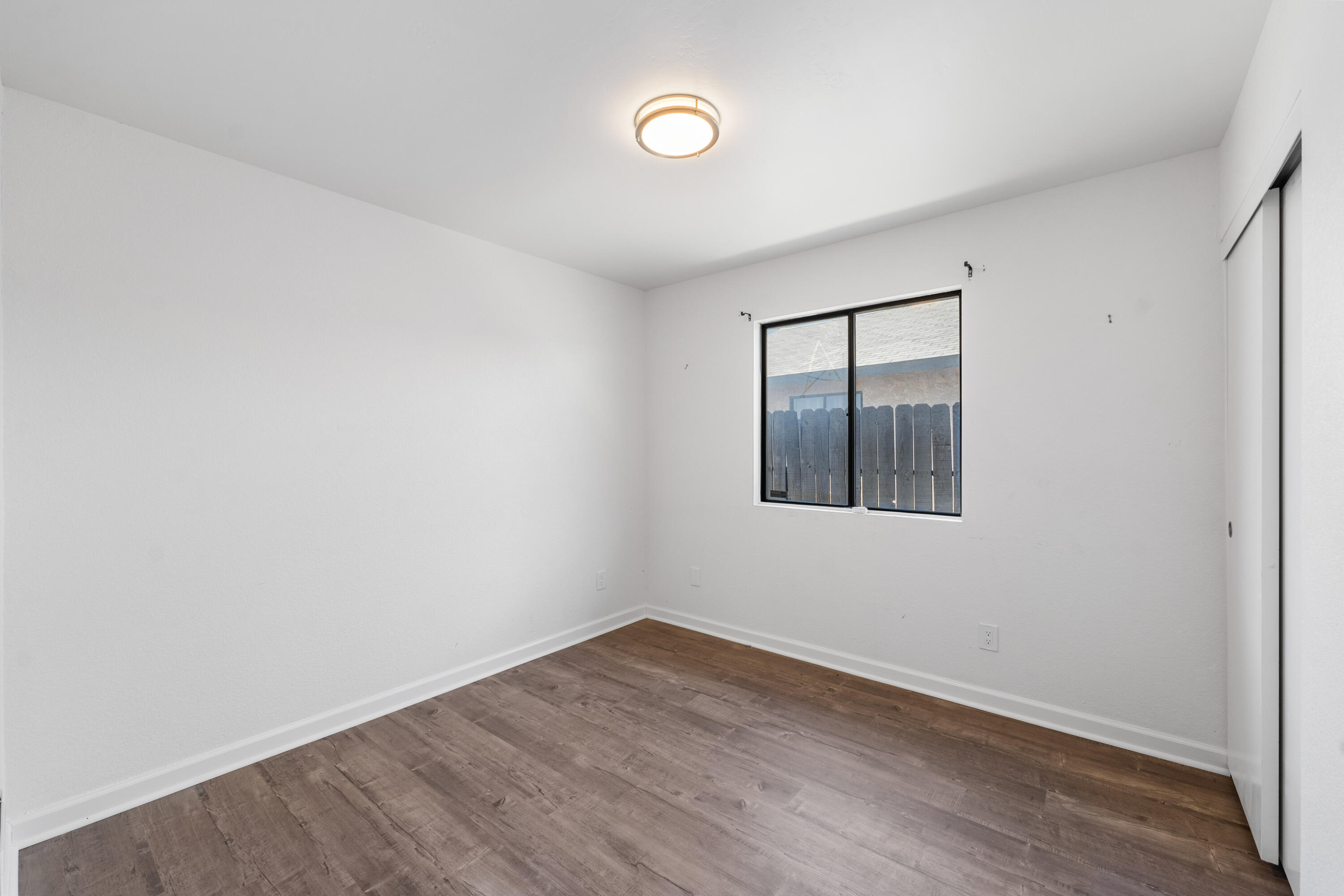 2309 Thistle Street Property Photo 9