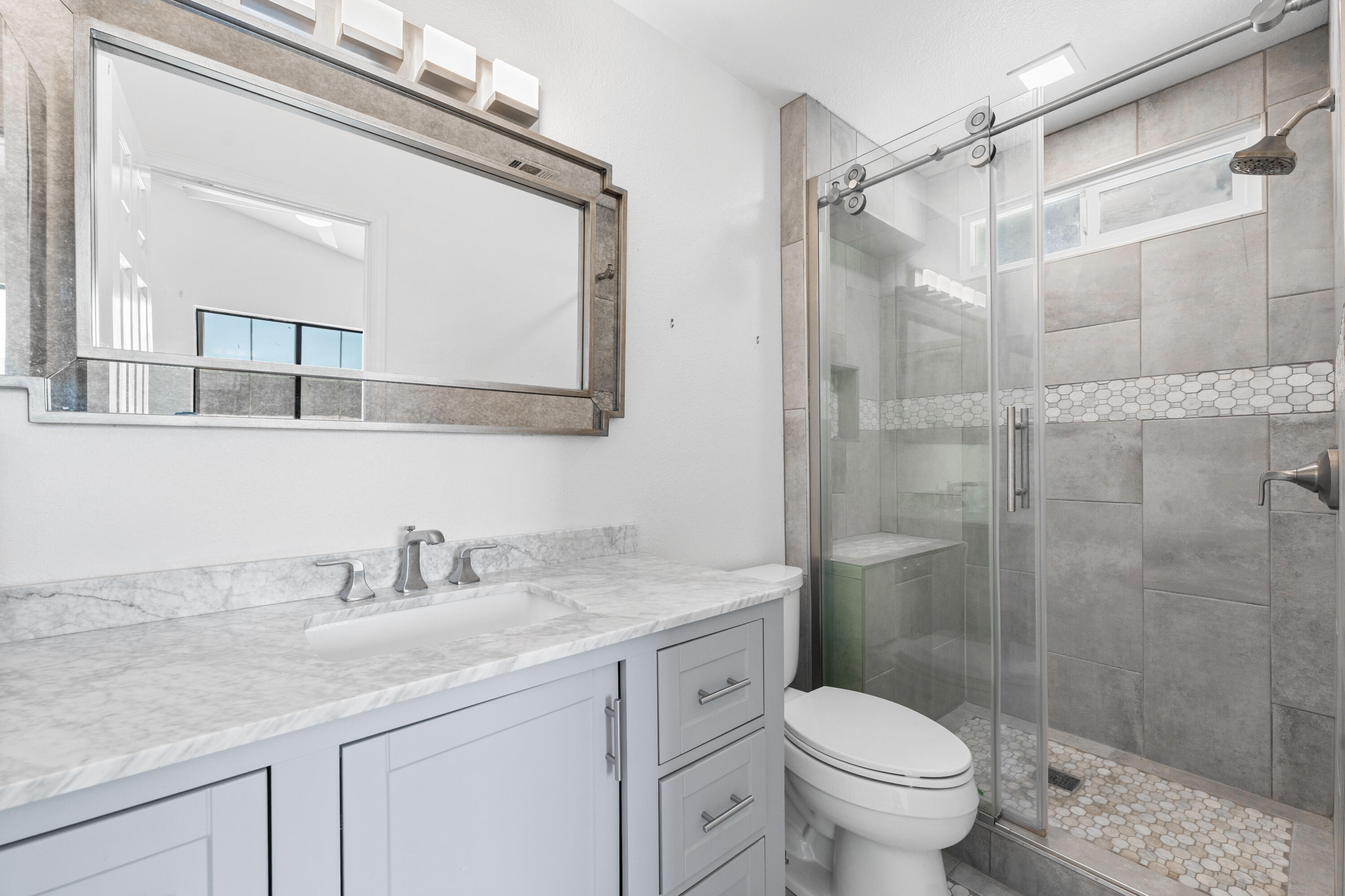 2309 Thistle Street Property Photo 13