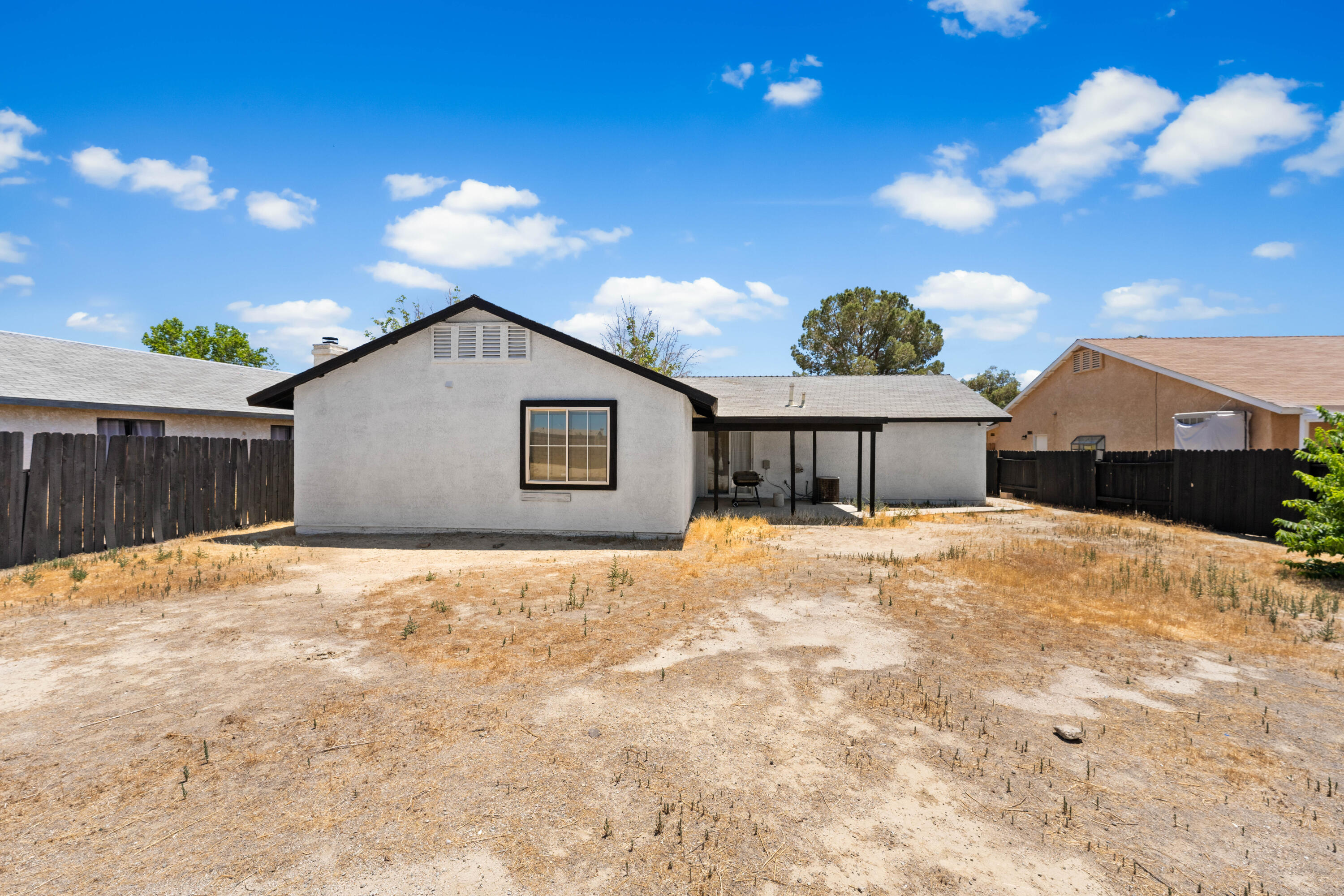 2309 Thistle Street Property Photo 14