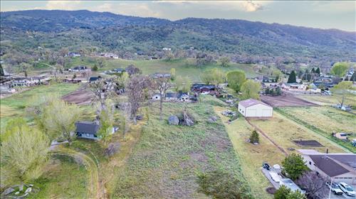29021 N Lower Valley Road Property Photo 4