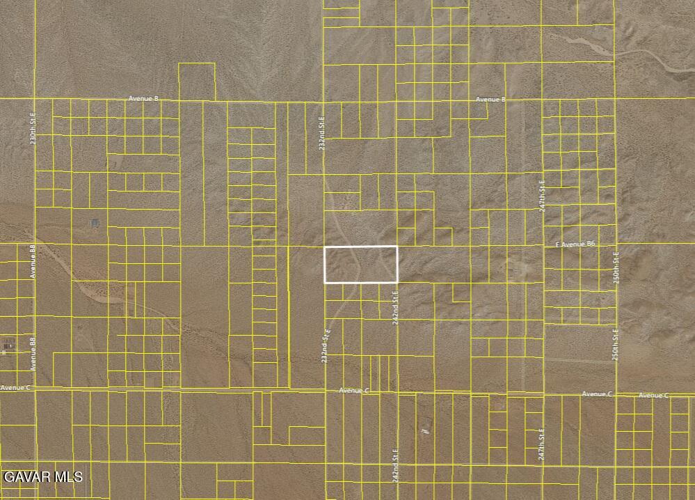 240th St East And B8 Property Photo 1