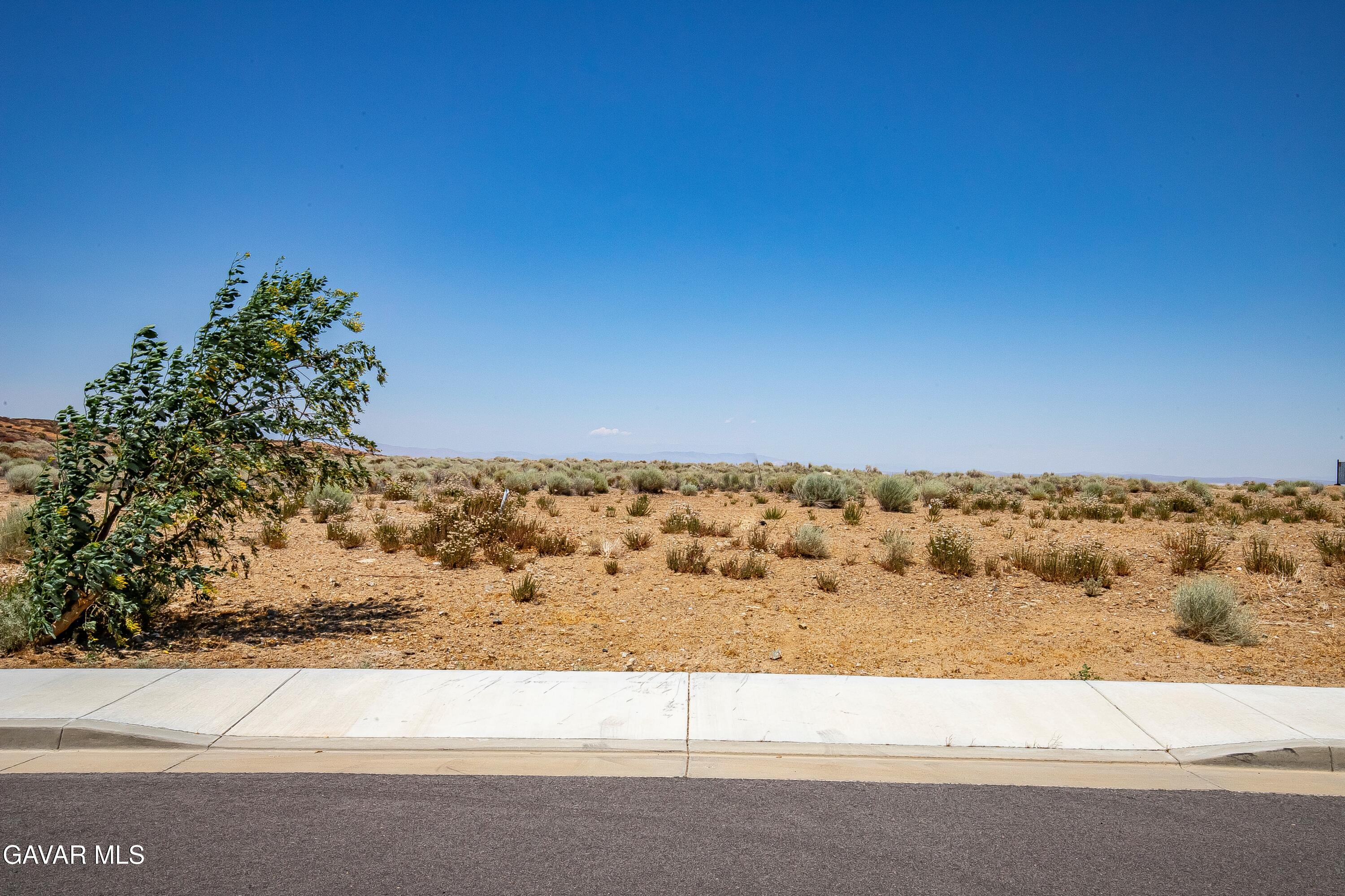 Joshua Ranch Lot On Yianni Court Property Photo 2