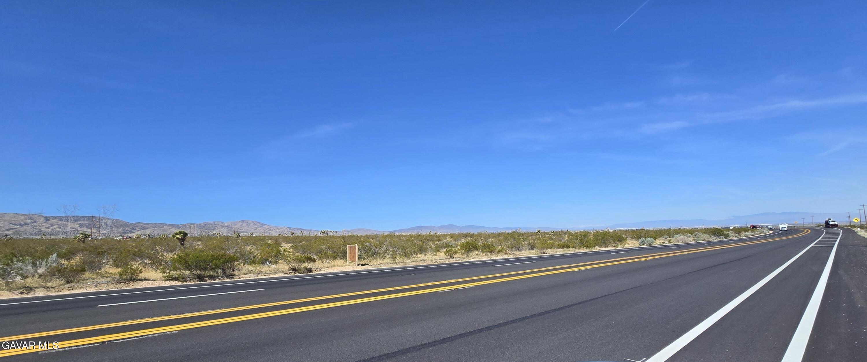 10707 Pearblossom Highway Property Photo 1