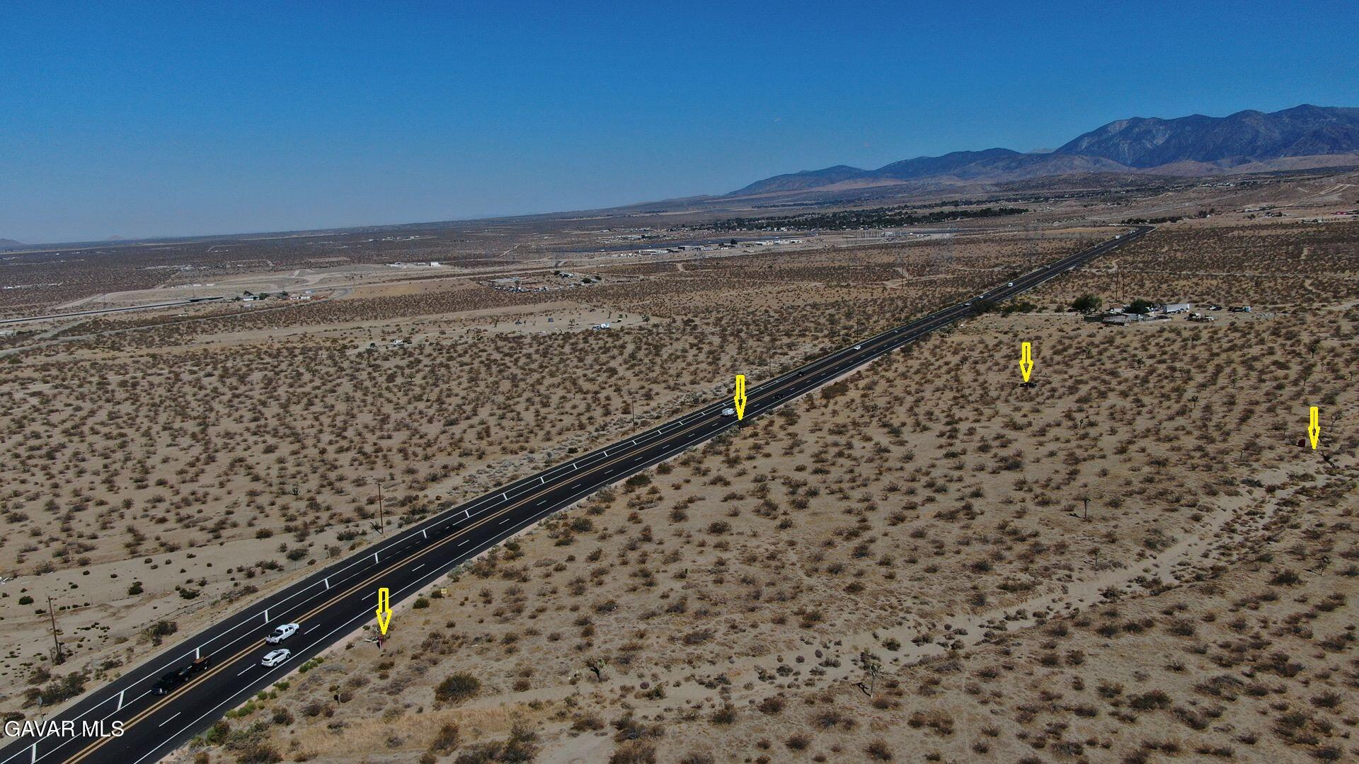 10707 Pearblossom Highway Property Photo 15