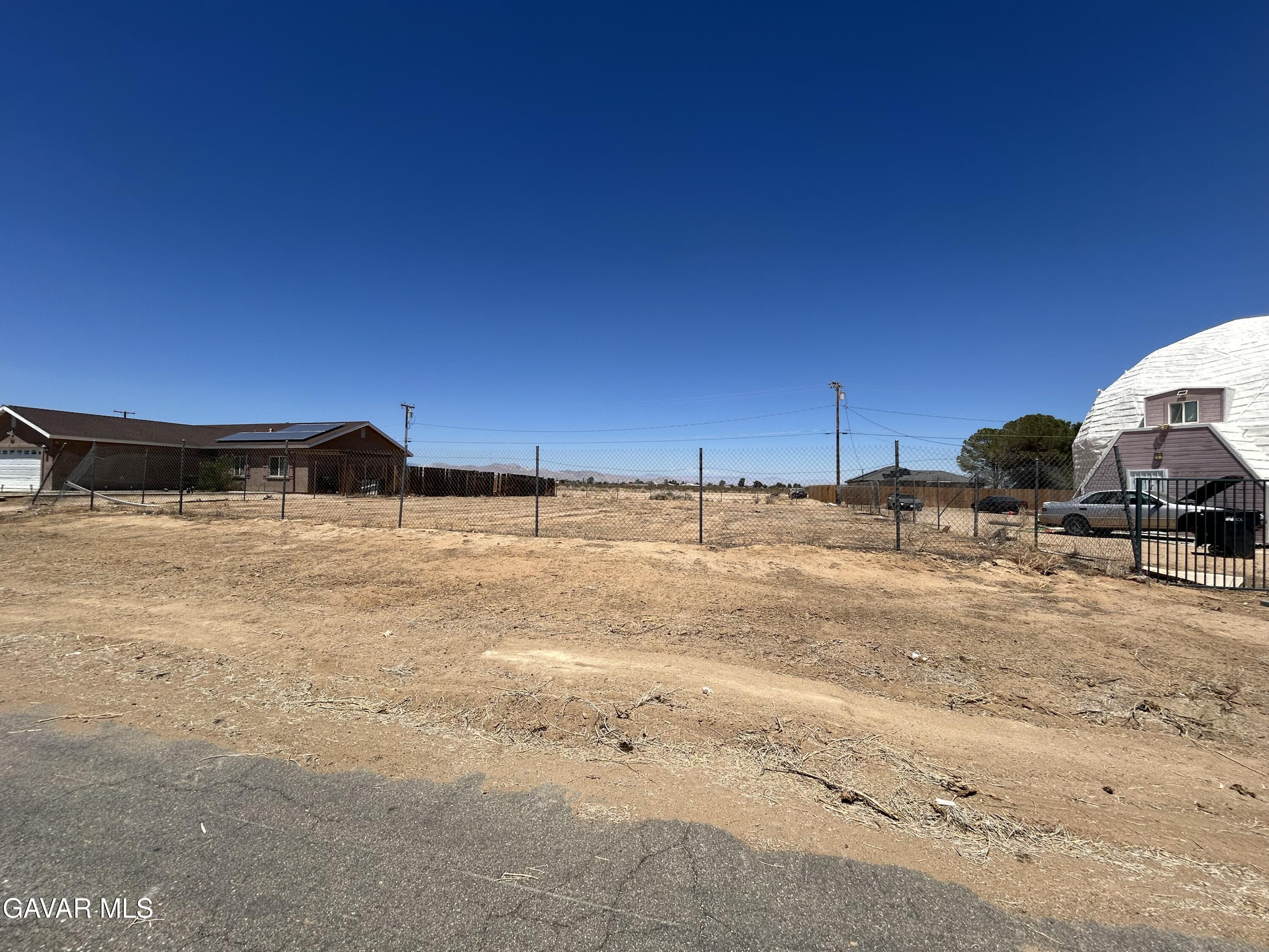 Ironwood Avenue Property Photo 4