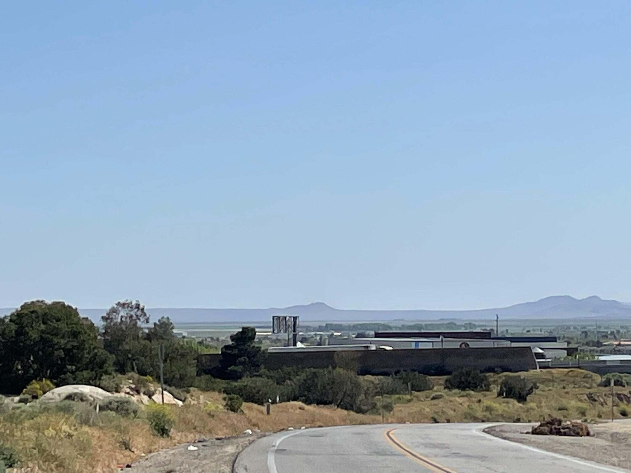 Av Freeway And Rayburn Property Photo 4