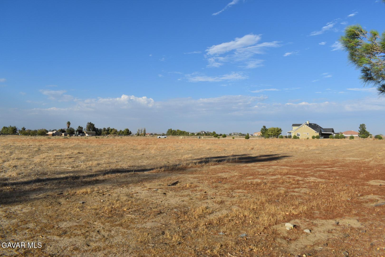 Avenue C8 Vic Stw Property Photo 1
