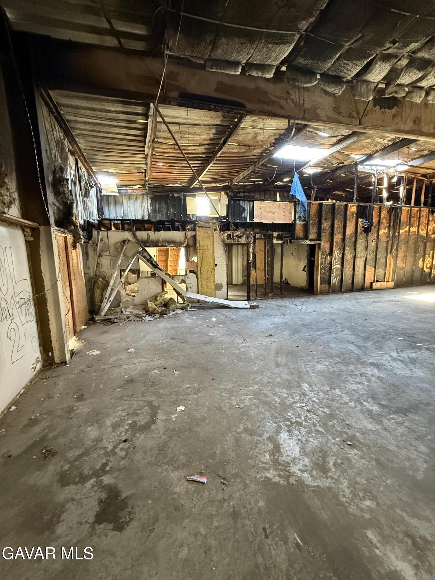 141 W J5 Avenue Property Photo 8