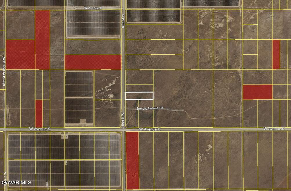 80th St West And Avenue J16 Property Photo 10