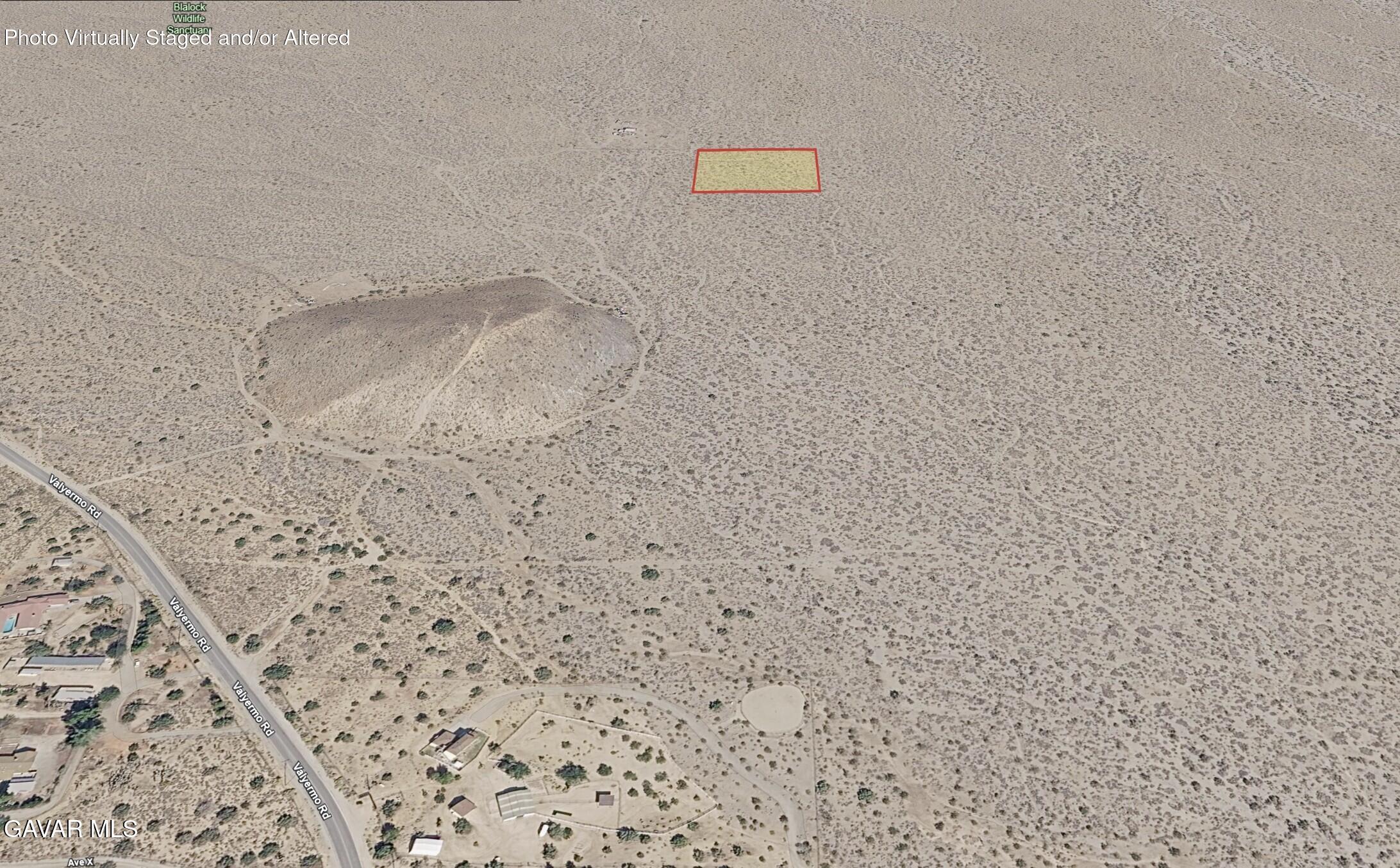 E Ave W-8 Property Photo 1