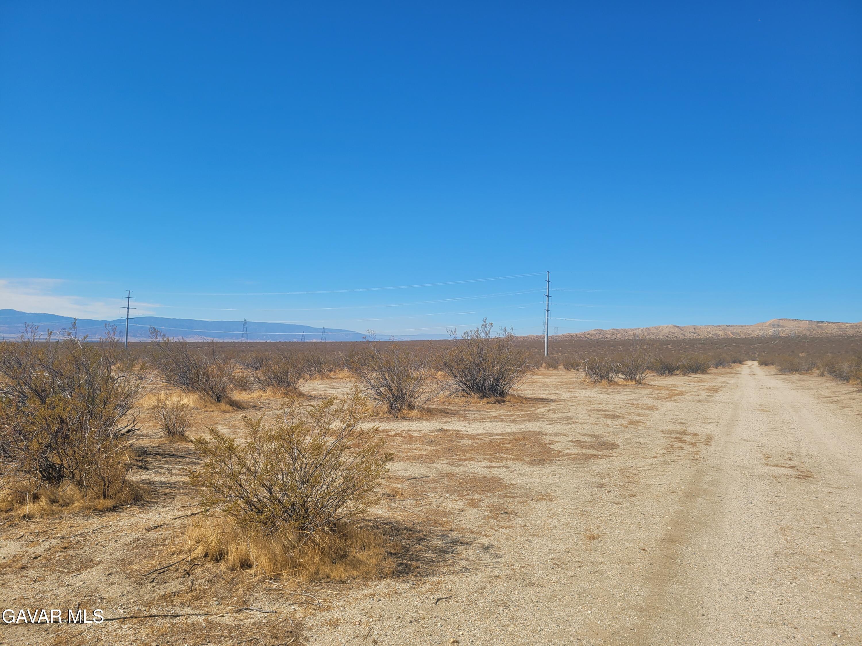 W Rosamond Blvd /170th St W Property Photo 10