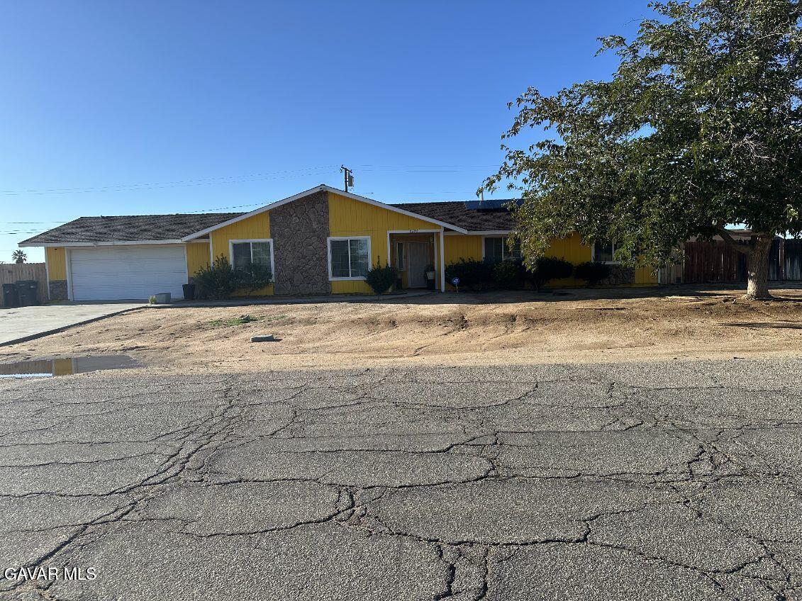 8100 Hemlock Avenue Property Photo 1
