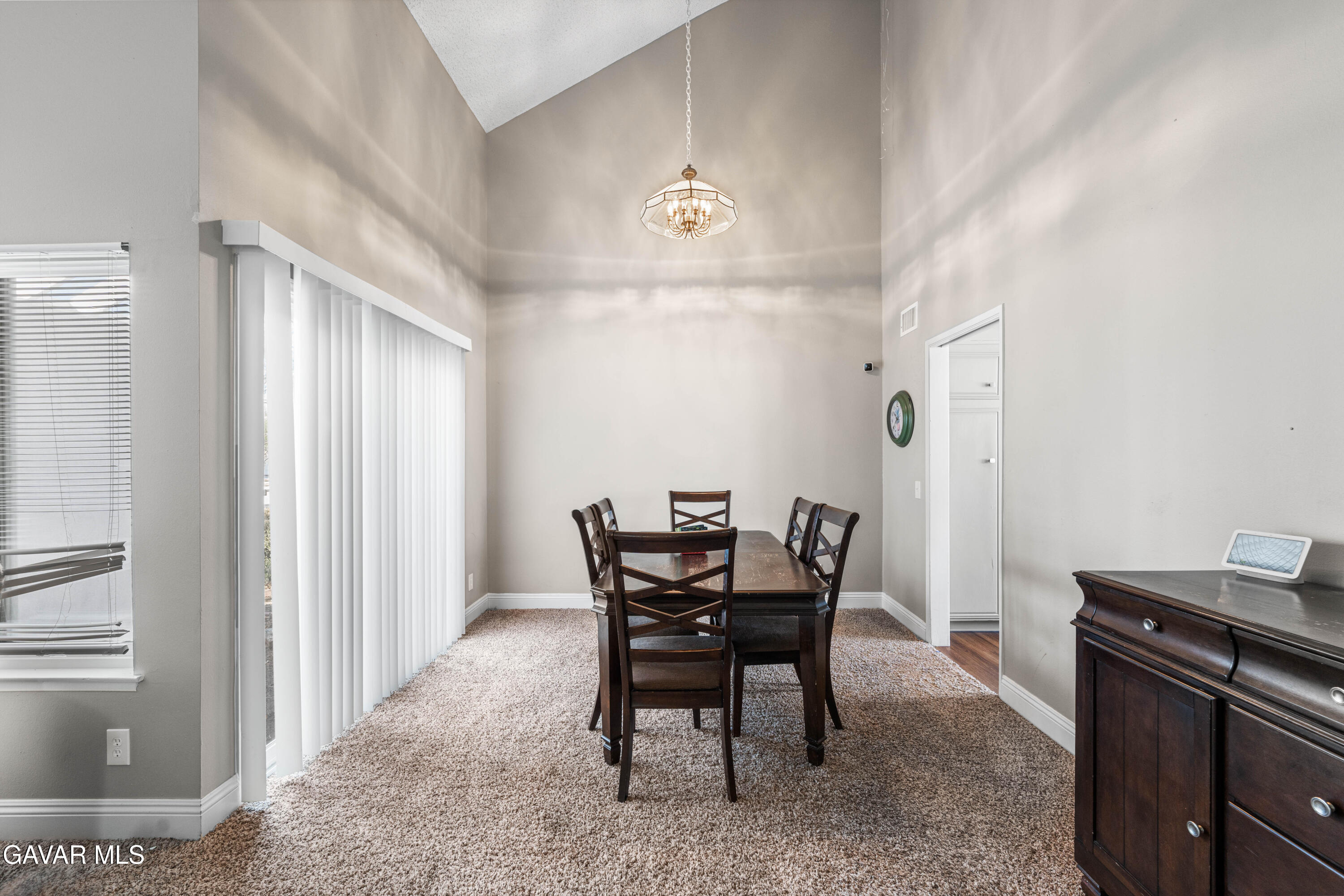 44028 Halcom Avenue Property Photo 5