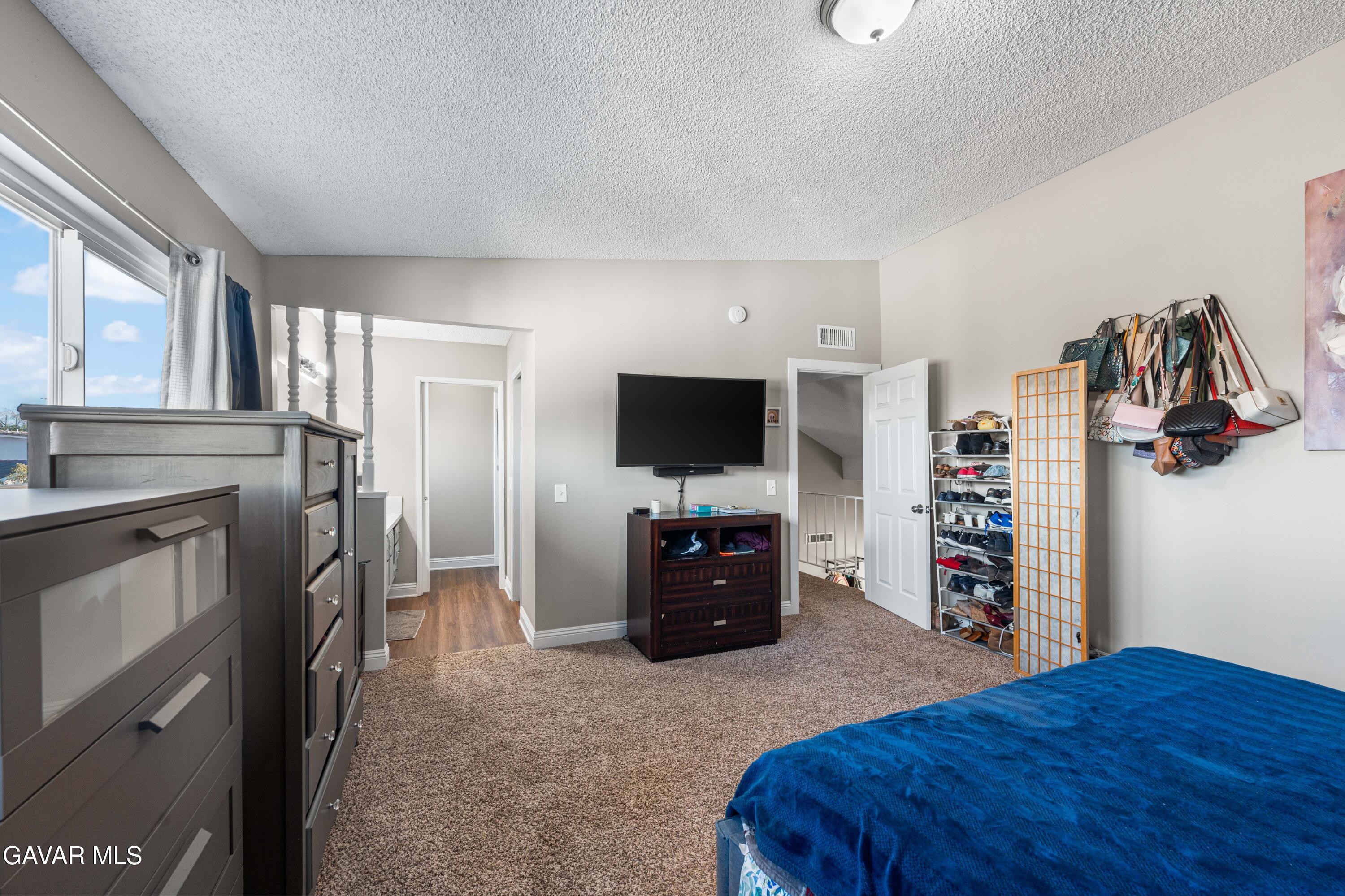 44028 Halcom Avenue Property Photo 21