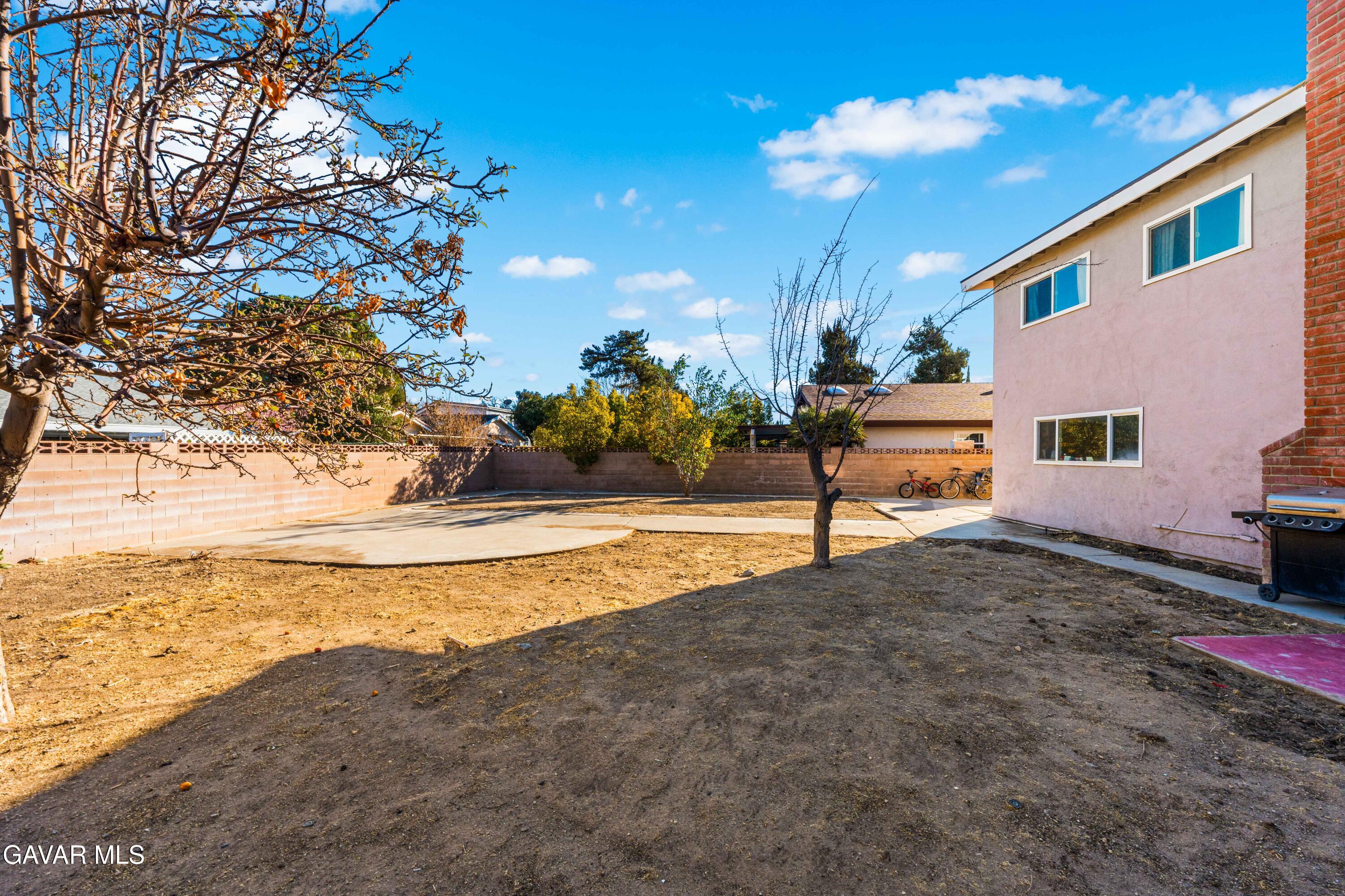 44028 Halcom Avenue Property Photo 23