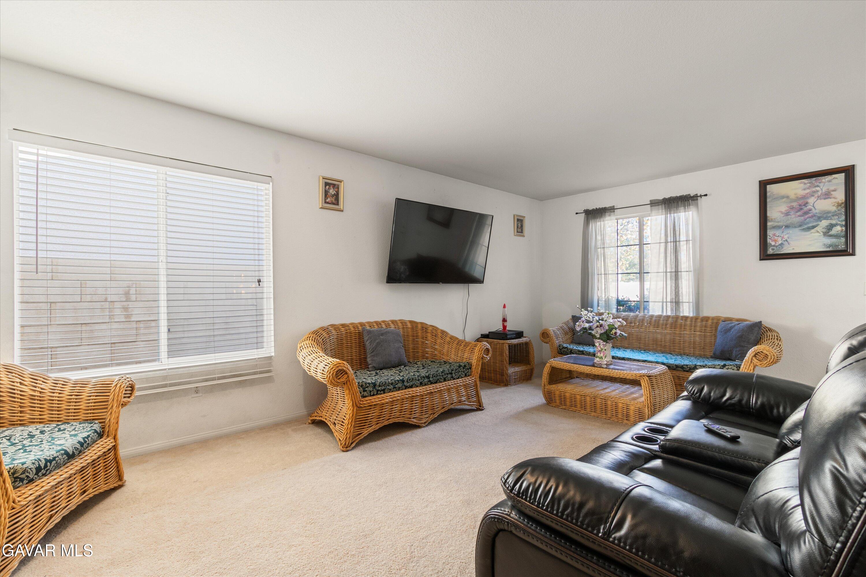 45445 Pickford Avenue Property Photo 5
