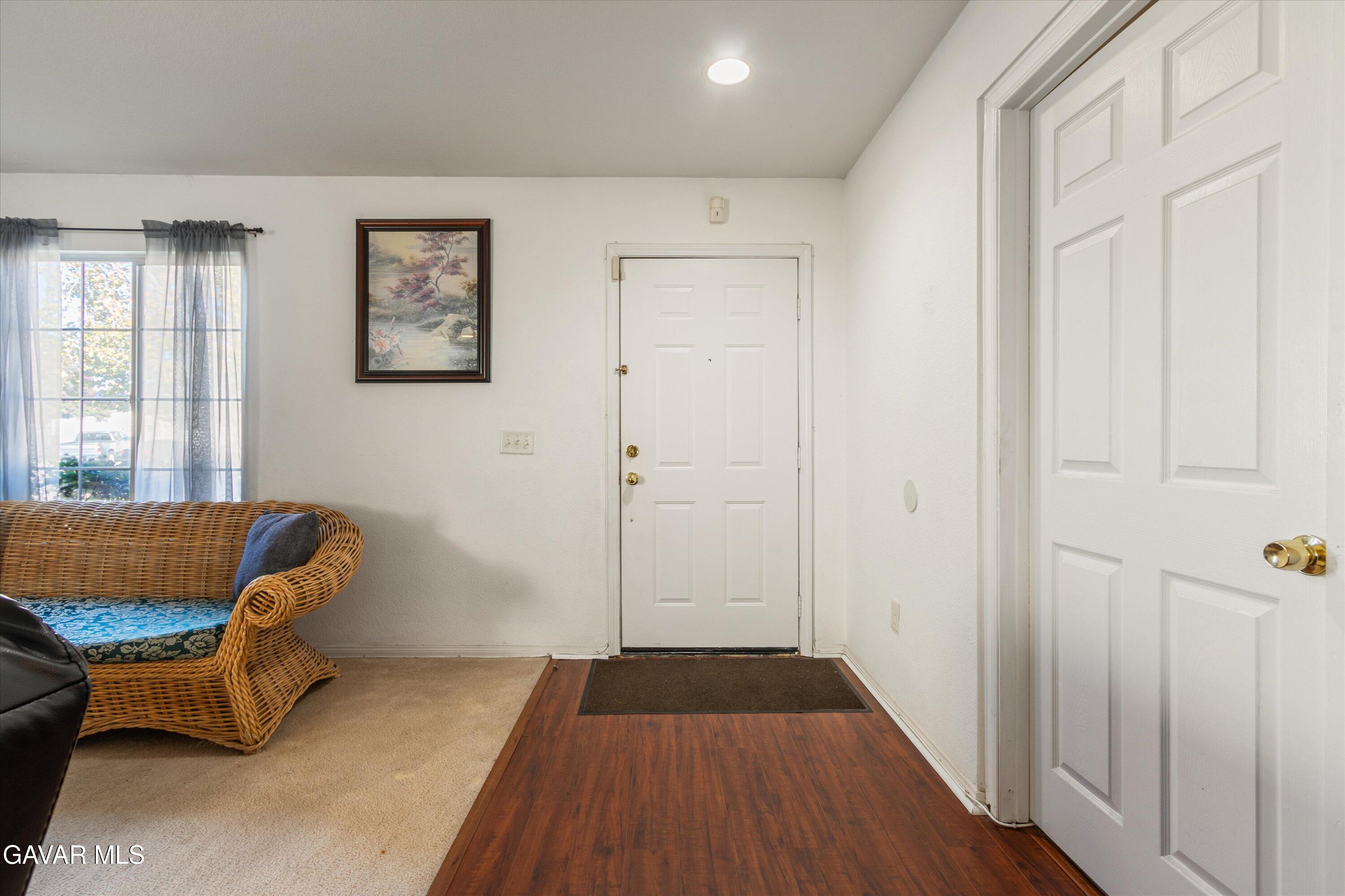 45445 Pickford Avenue Property Photo 6