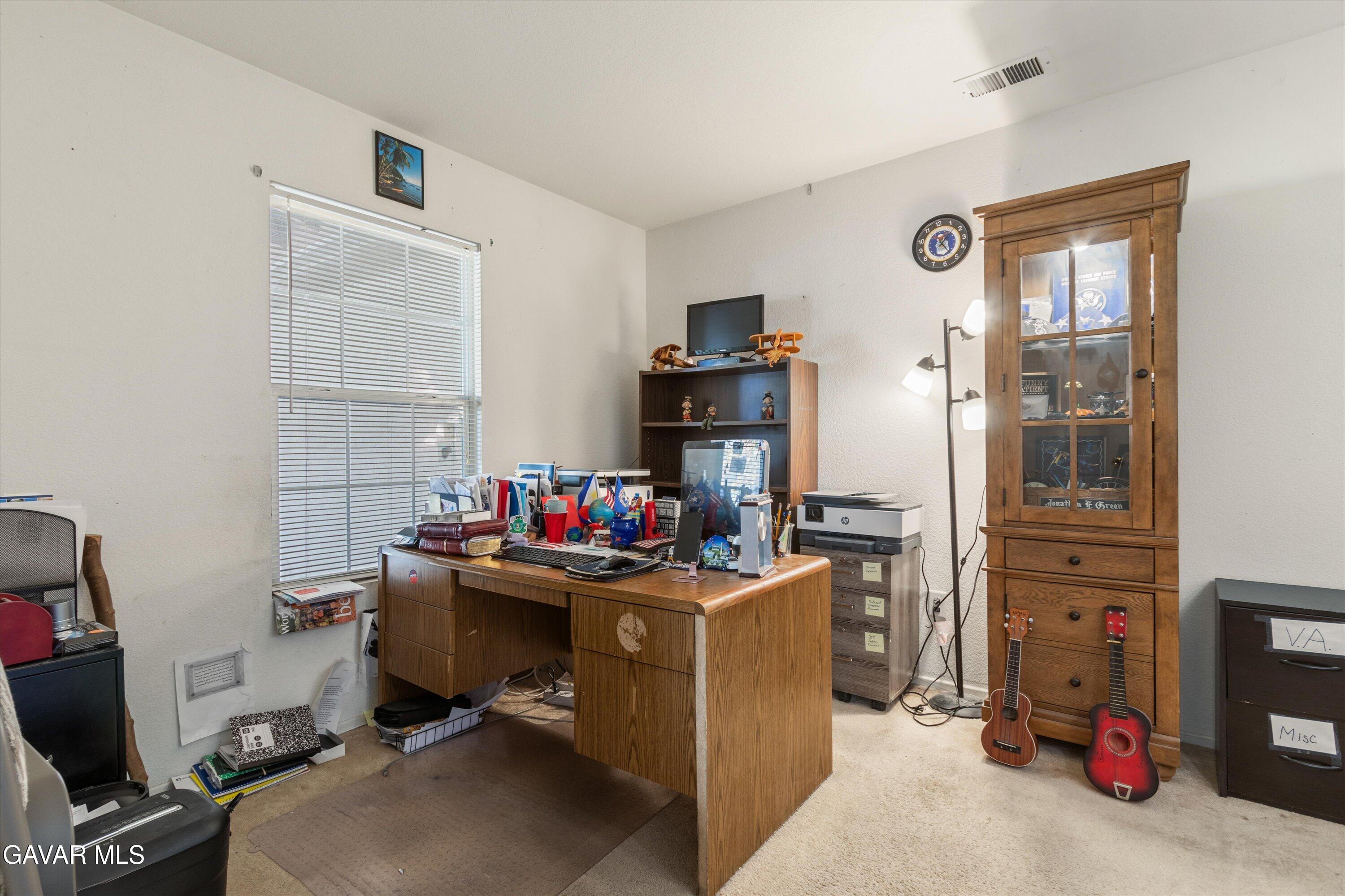 45445 Pickford Avenue Property Photo 9