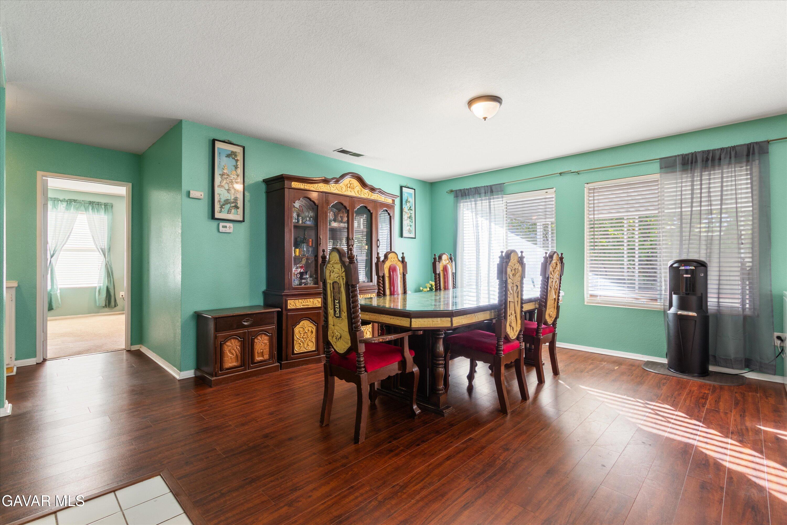 45445 Pickford Avenue Property Photo 12
