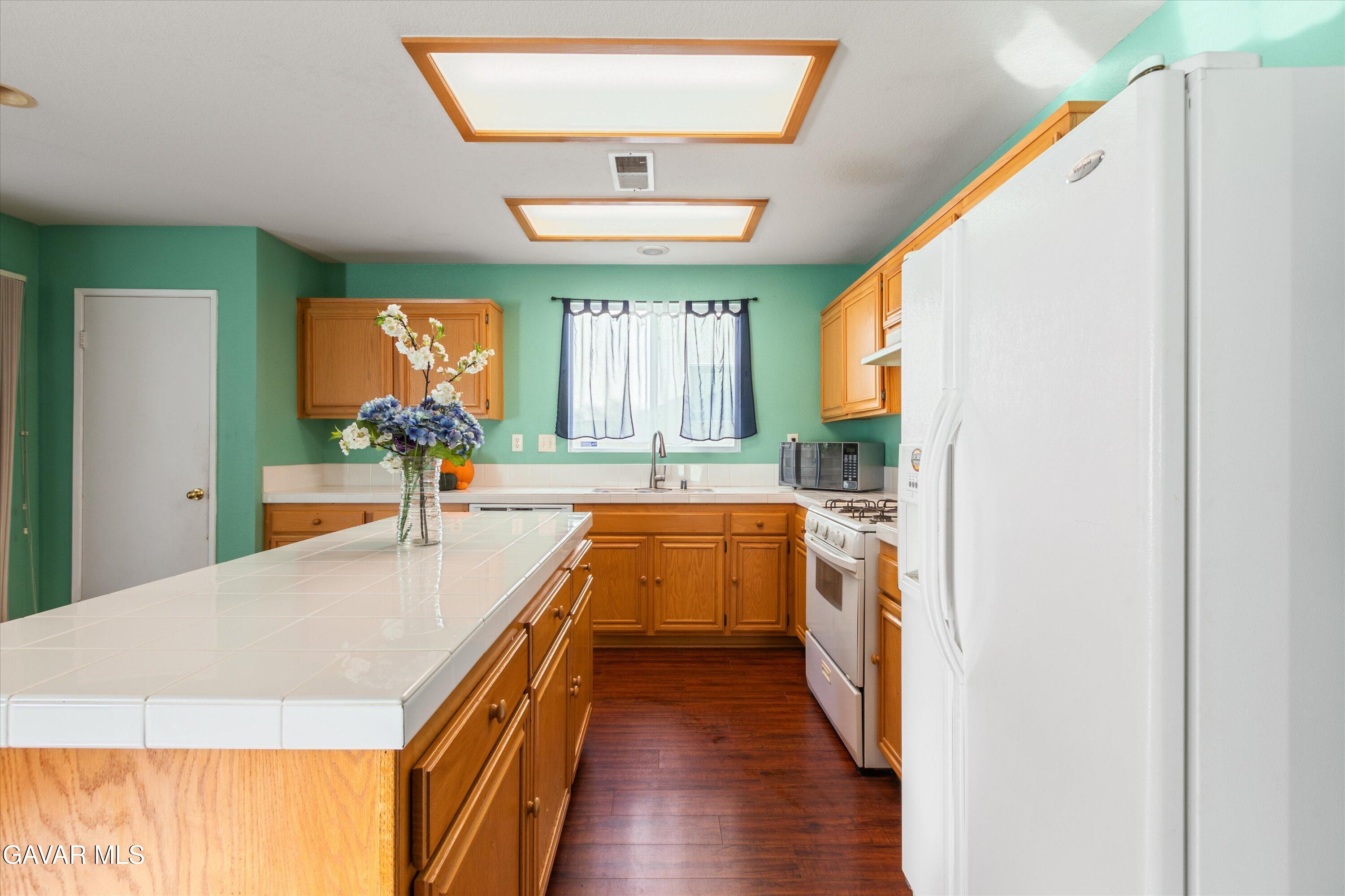 45445 Pickford Avenue Property Photo 18