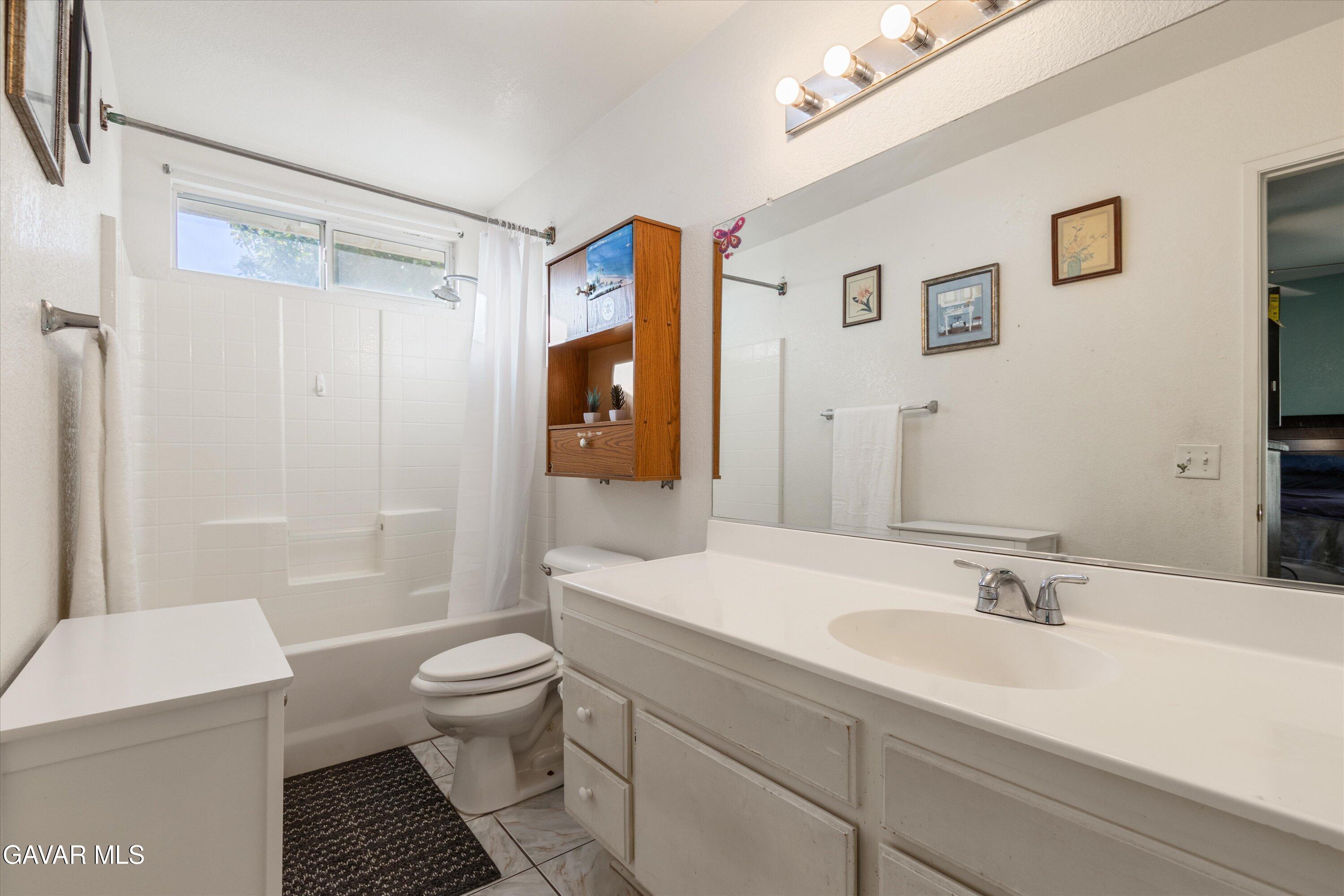 45445 Pickford Avenue Property Photo 21