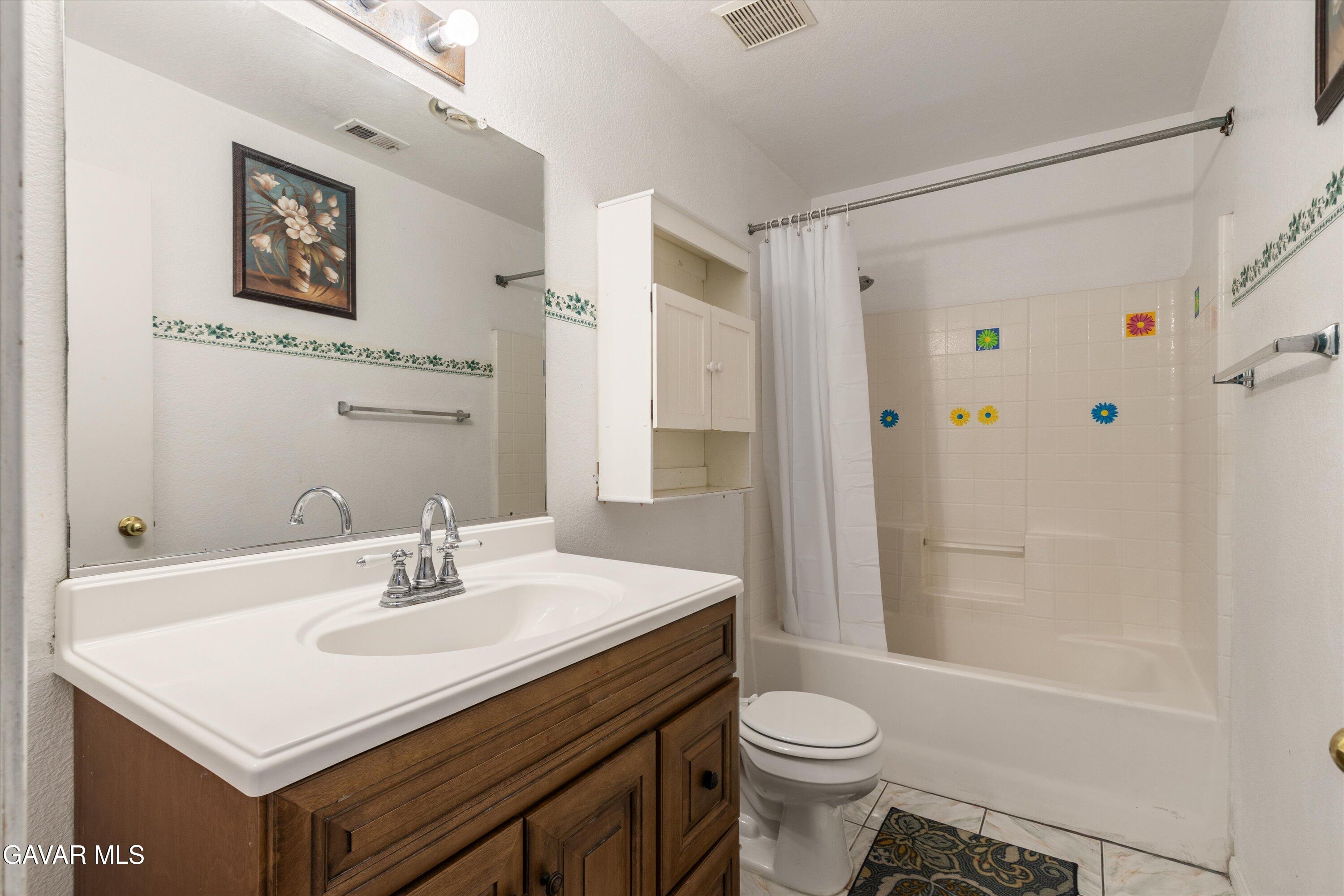 45445 Pickford Avenue Property Photo 25