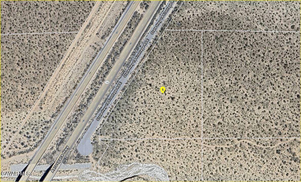 14 Freeway Frontage Rd Property Photo 6