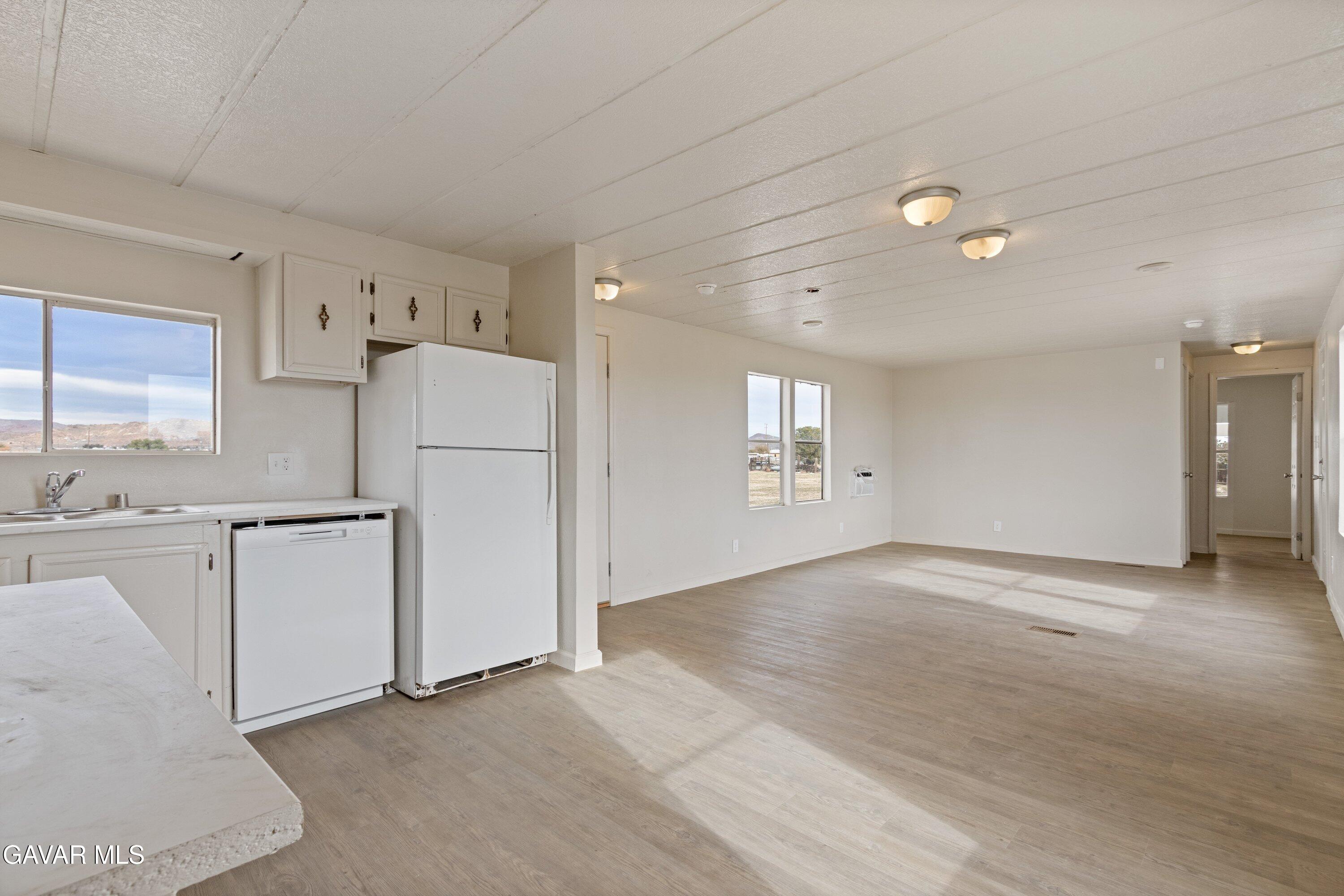 6173 Holiday Avenue Property Photo 7