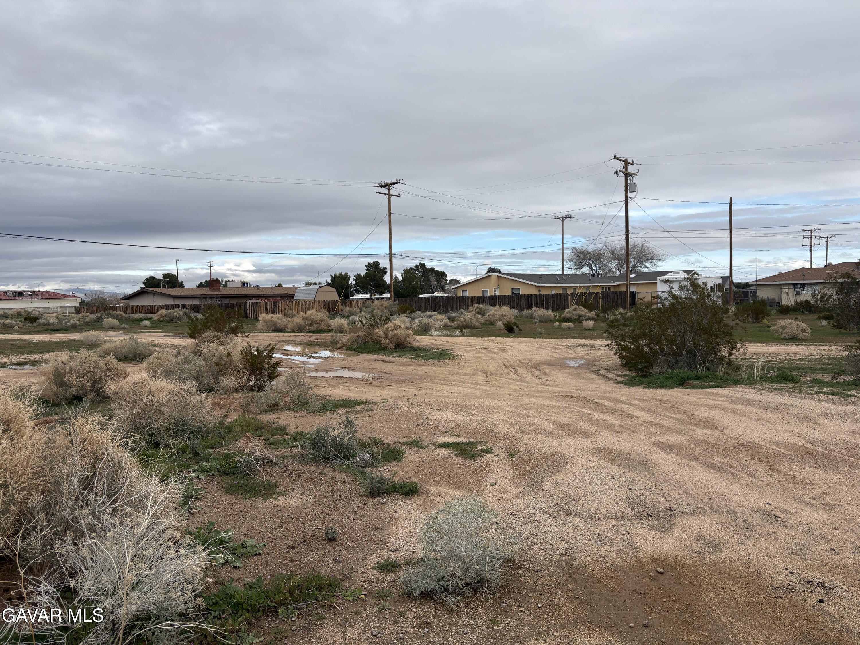 Catalpa Avenue Property Photo 3