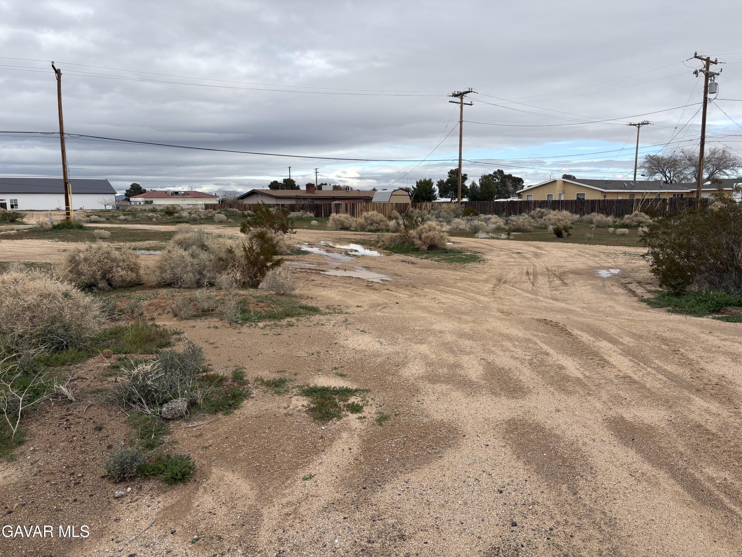 Catalpa Avenue Property Photo 6