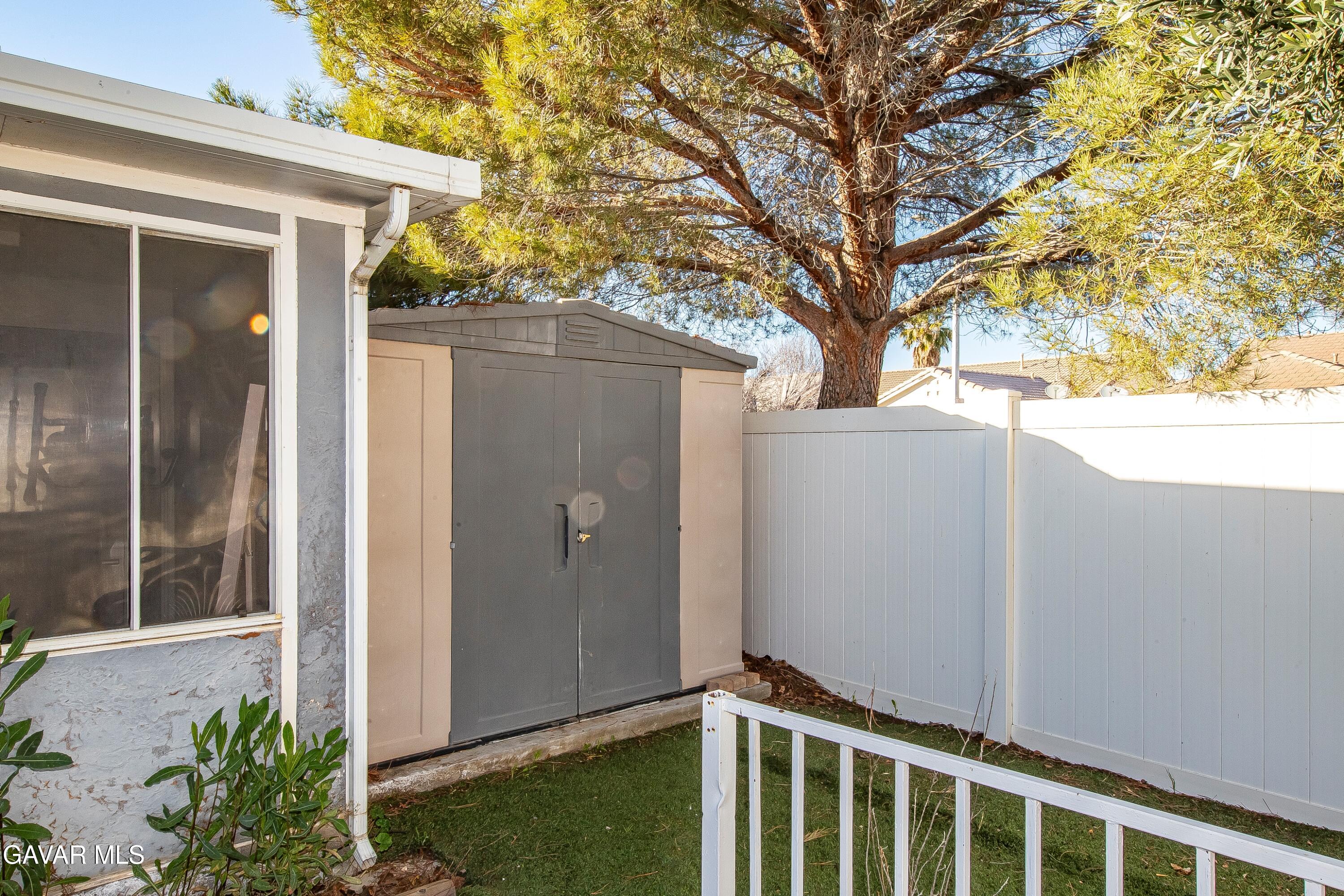 45728 Balmoral Court Property Photo 37