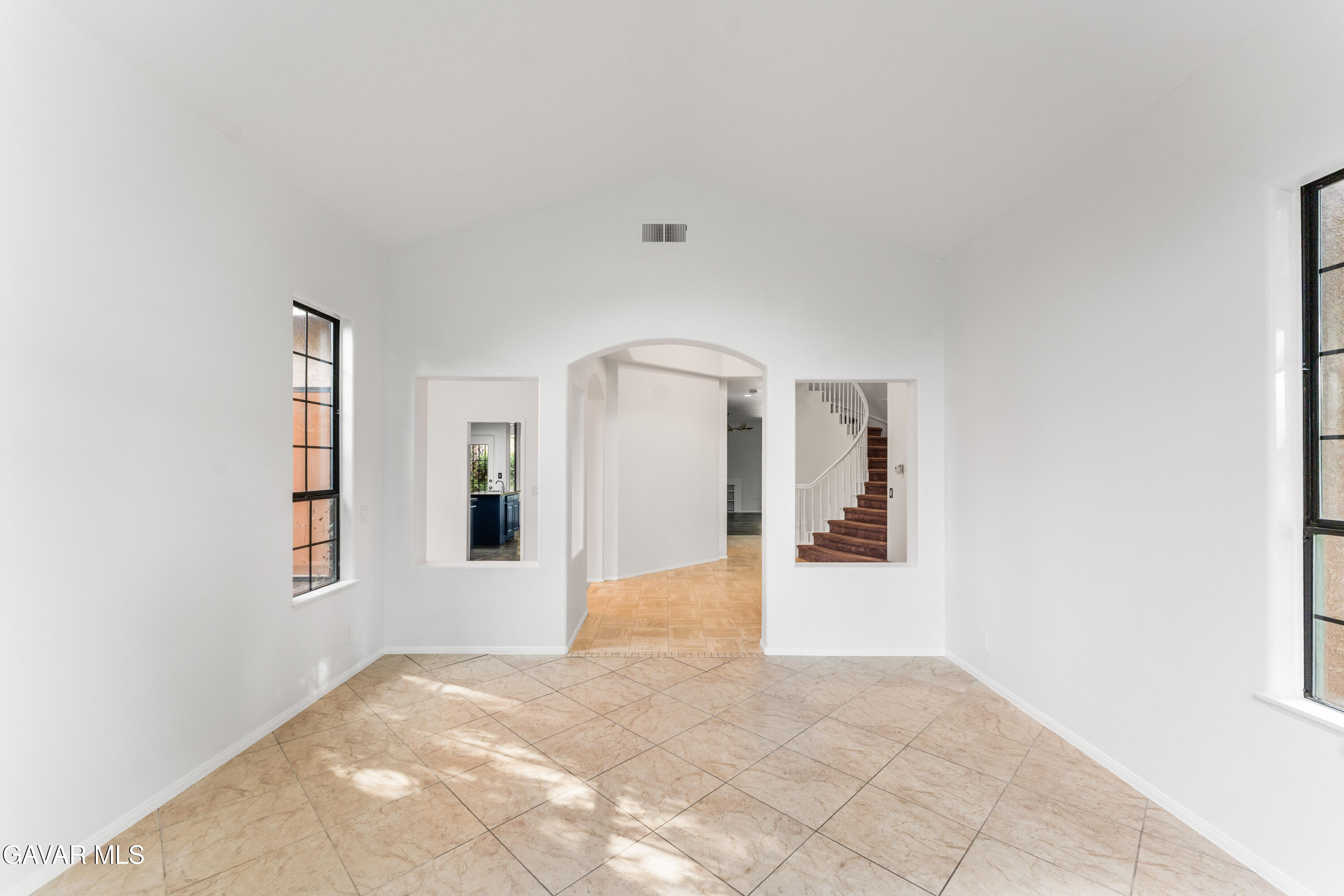 41820 Stratford Circle Property Photo 6