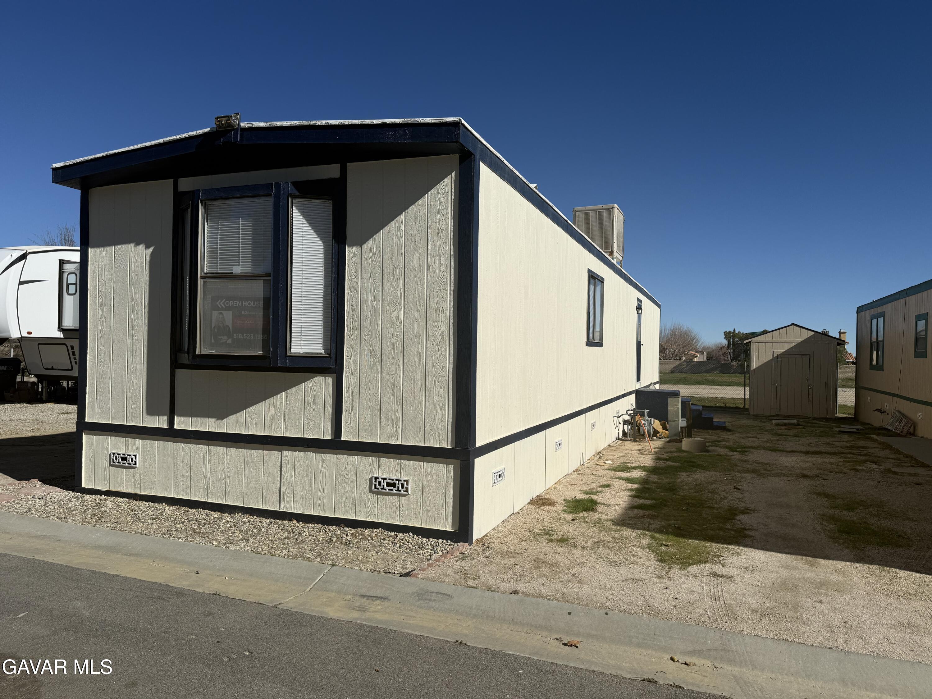 4209 W Rosamond Blvd, 75 Property Photo 2