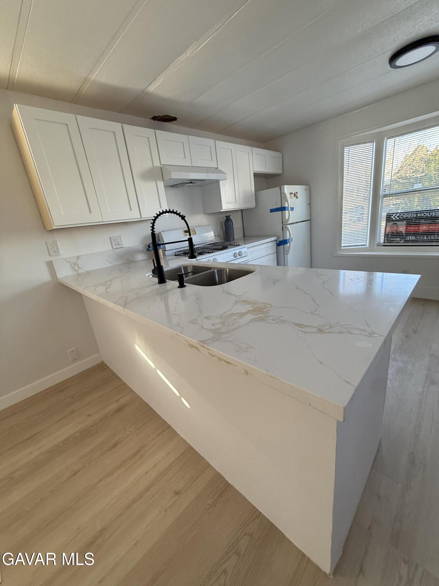 4209 W Rosamond Blvd, 75 Property Photo 7