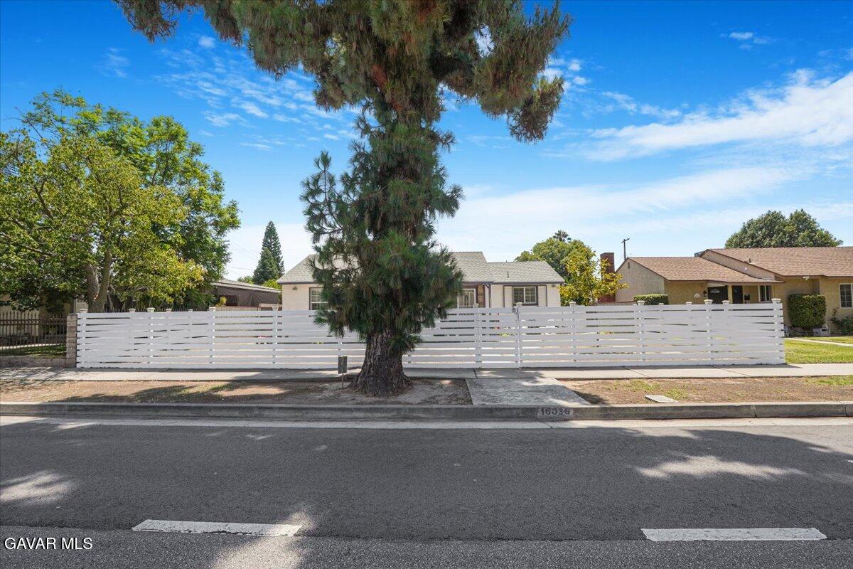 16038 Devonshire Street Property Photo 2