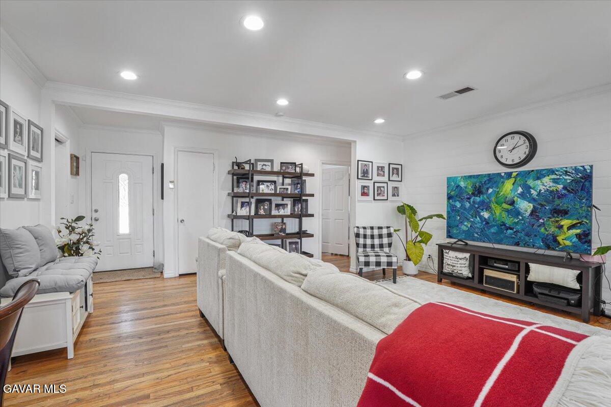 16038 Devonshire Street Property Photo 5