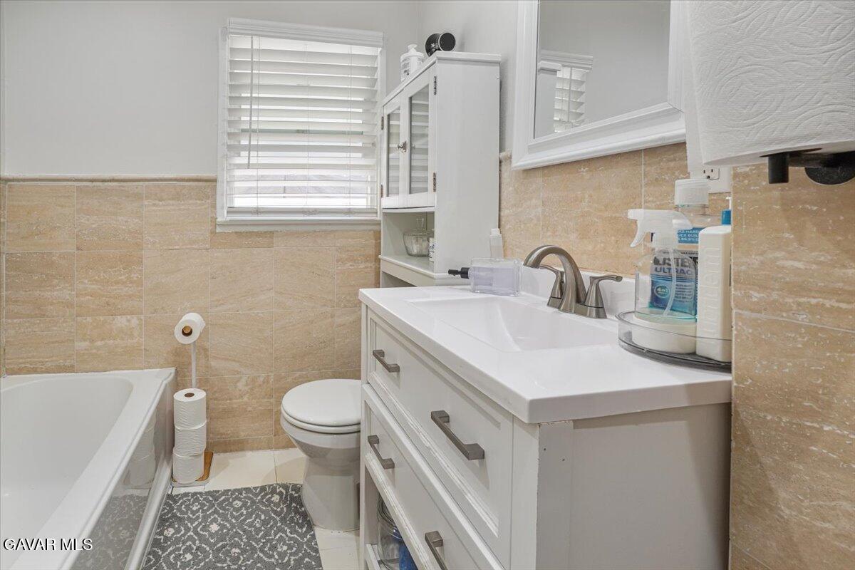16038 Devonshire Street Property Photo 19