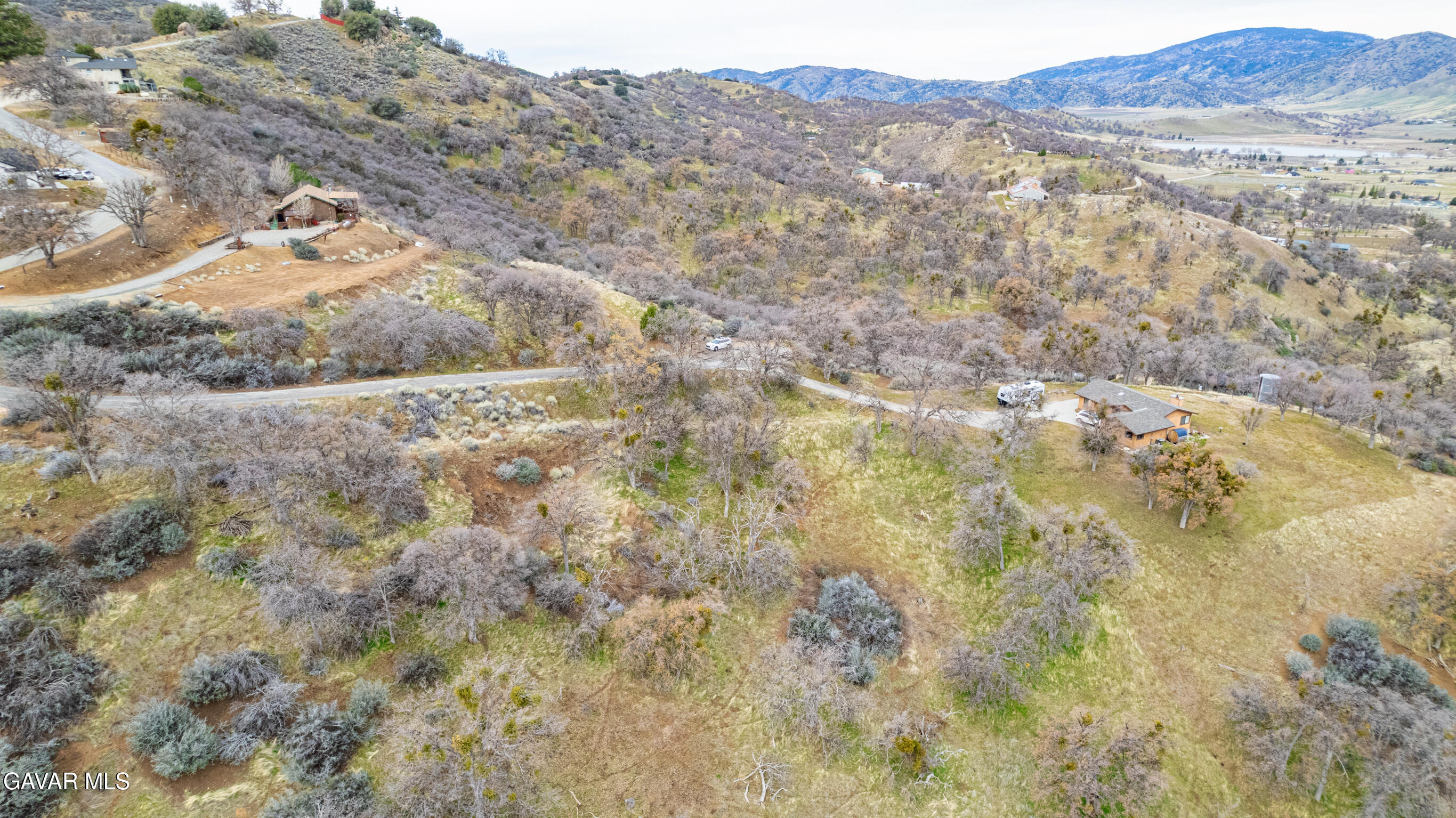 Lusanne Court Property Photo 3