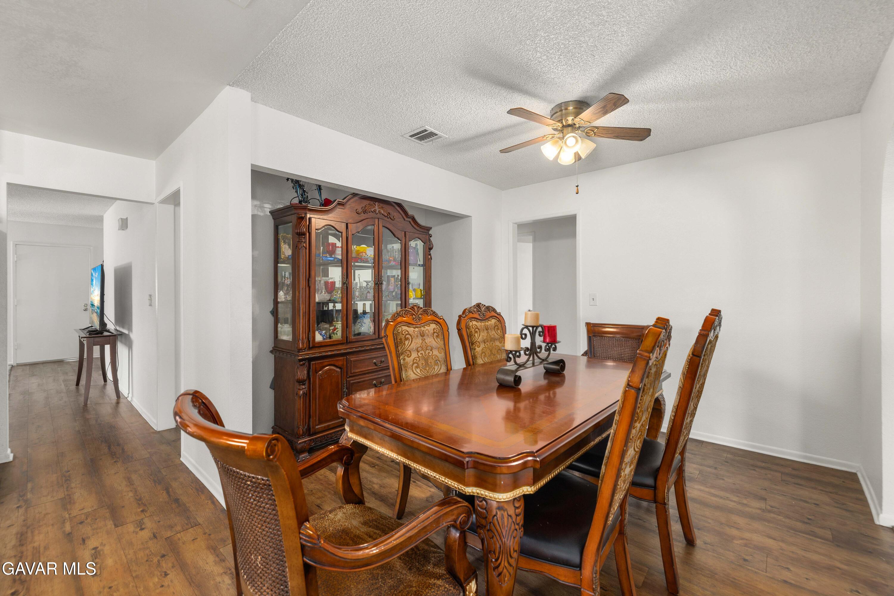 38511 Carolside Avenue Property Photo 10