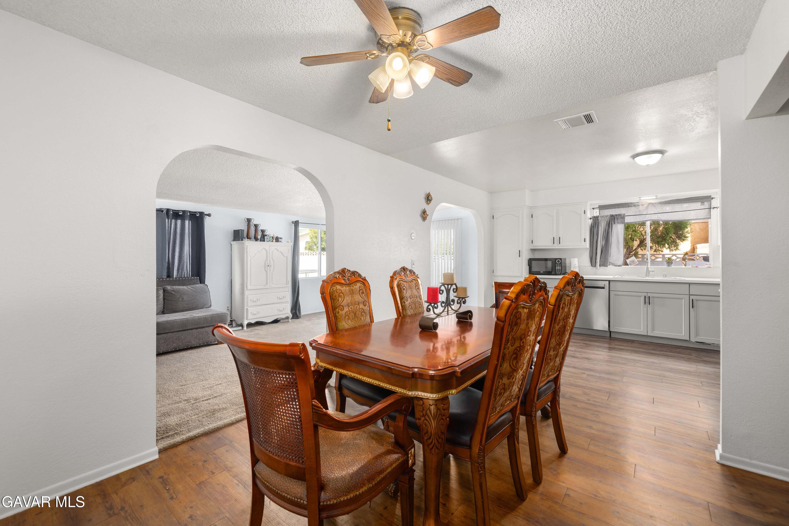 38511 Carolside Avenue Property Photo 11