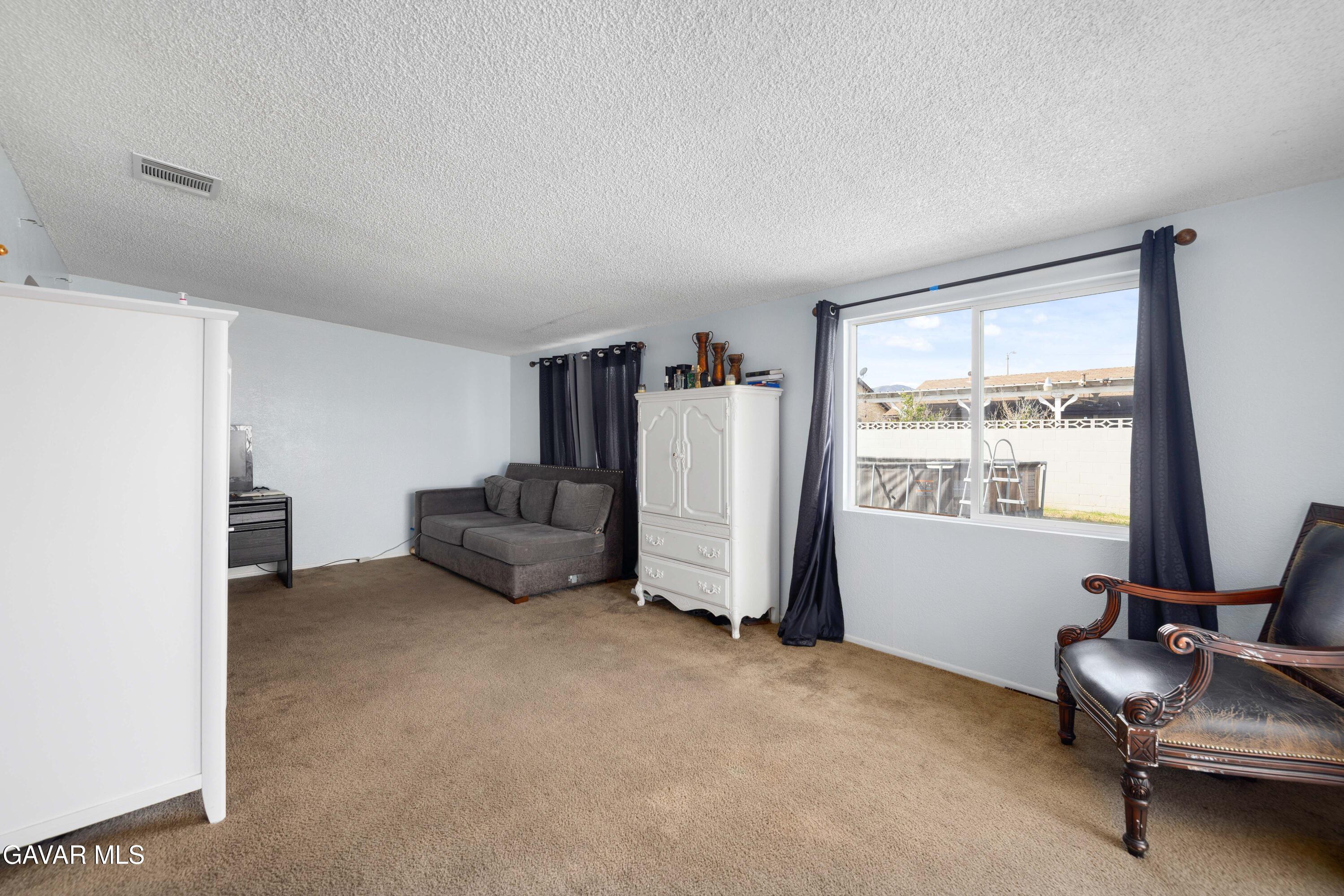 38511 Carolside Avenue Property Photo 14