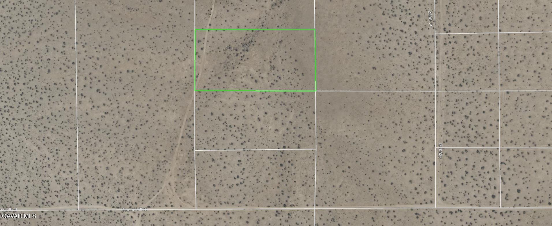 22000 E Sequoia Boulevard Property Photo 8