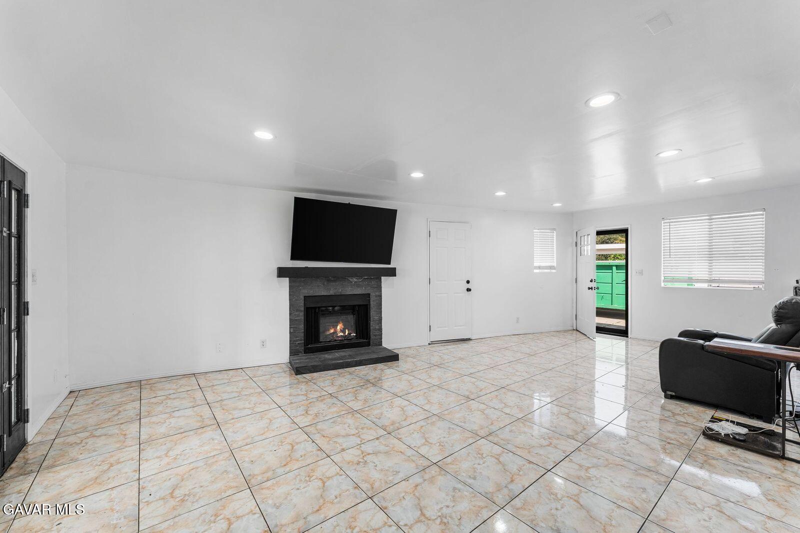 7431 Vanalden Avenue Property Photo 11