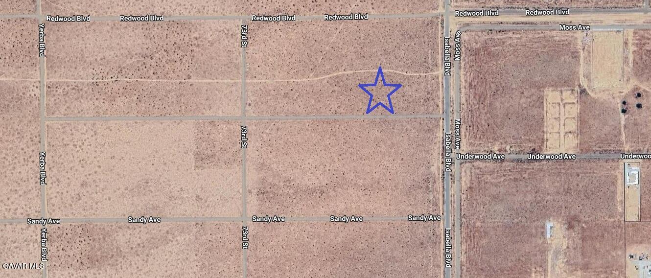 Redwood Boulevard Property Photo 1