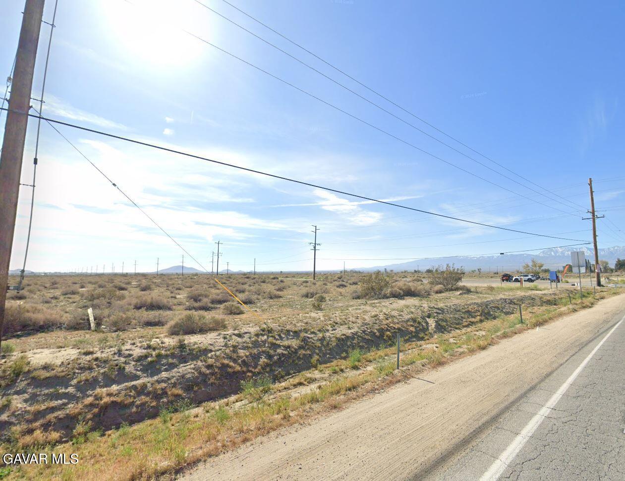 17000 E Palmdale Blvd Property Photo 7