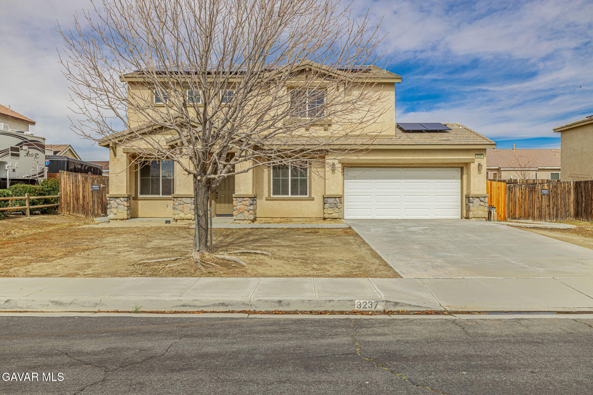 3237 Summer Breeze Avenue Property Photo 3