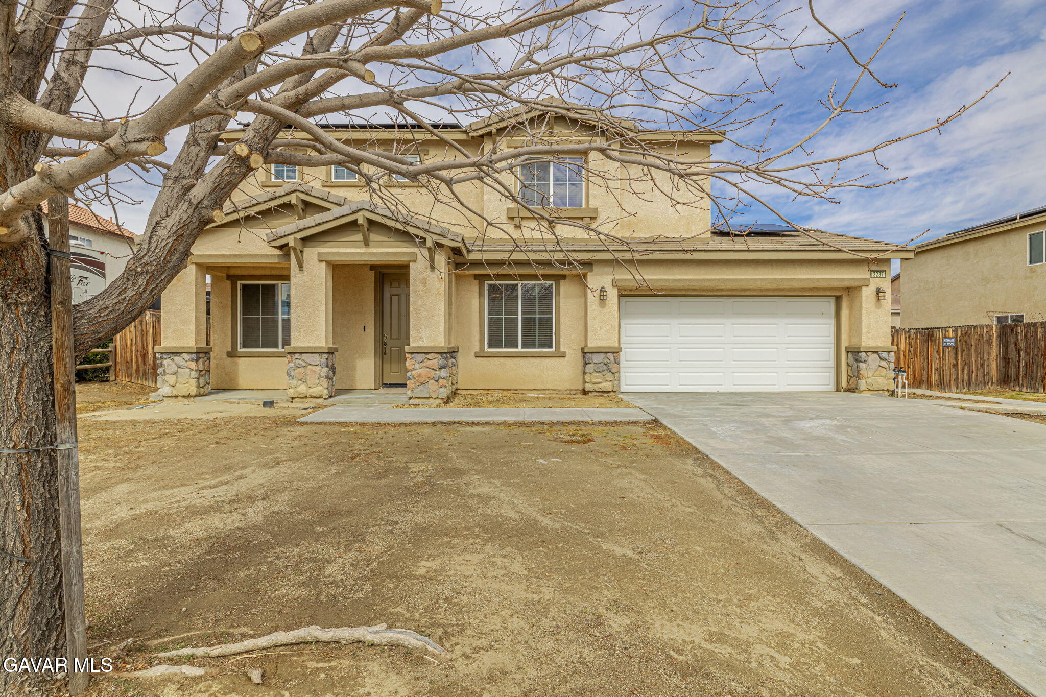 3237 Summer Breeze Avenue Property Photo 4