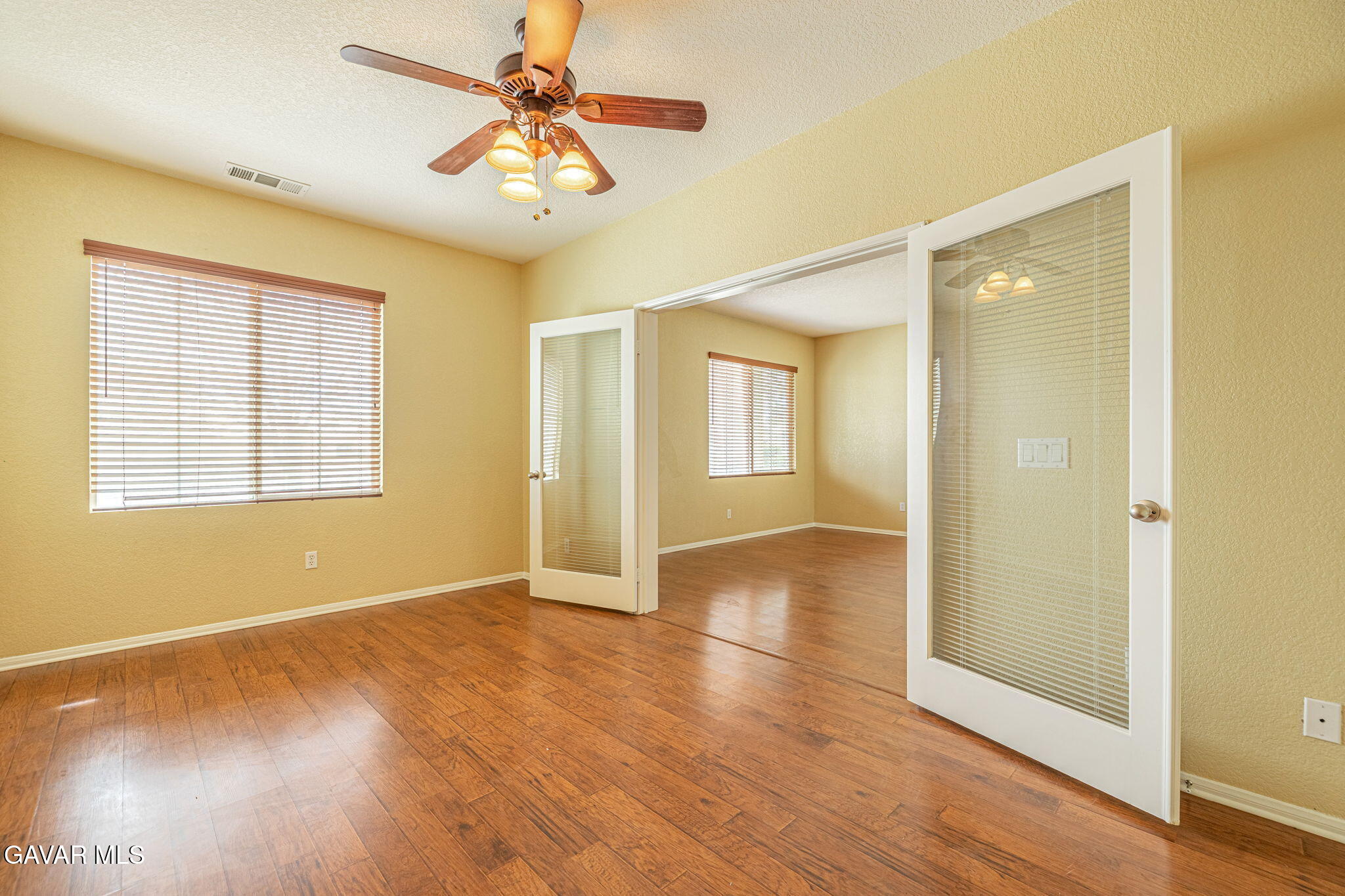 3237 Summer Breeze Avenue Property Photo 12