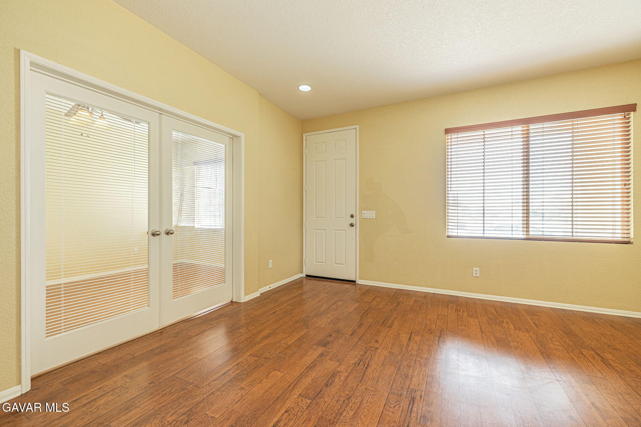3237 Summer Breeze Avenue Property Photo 13