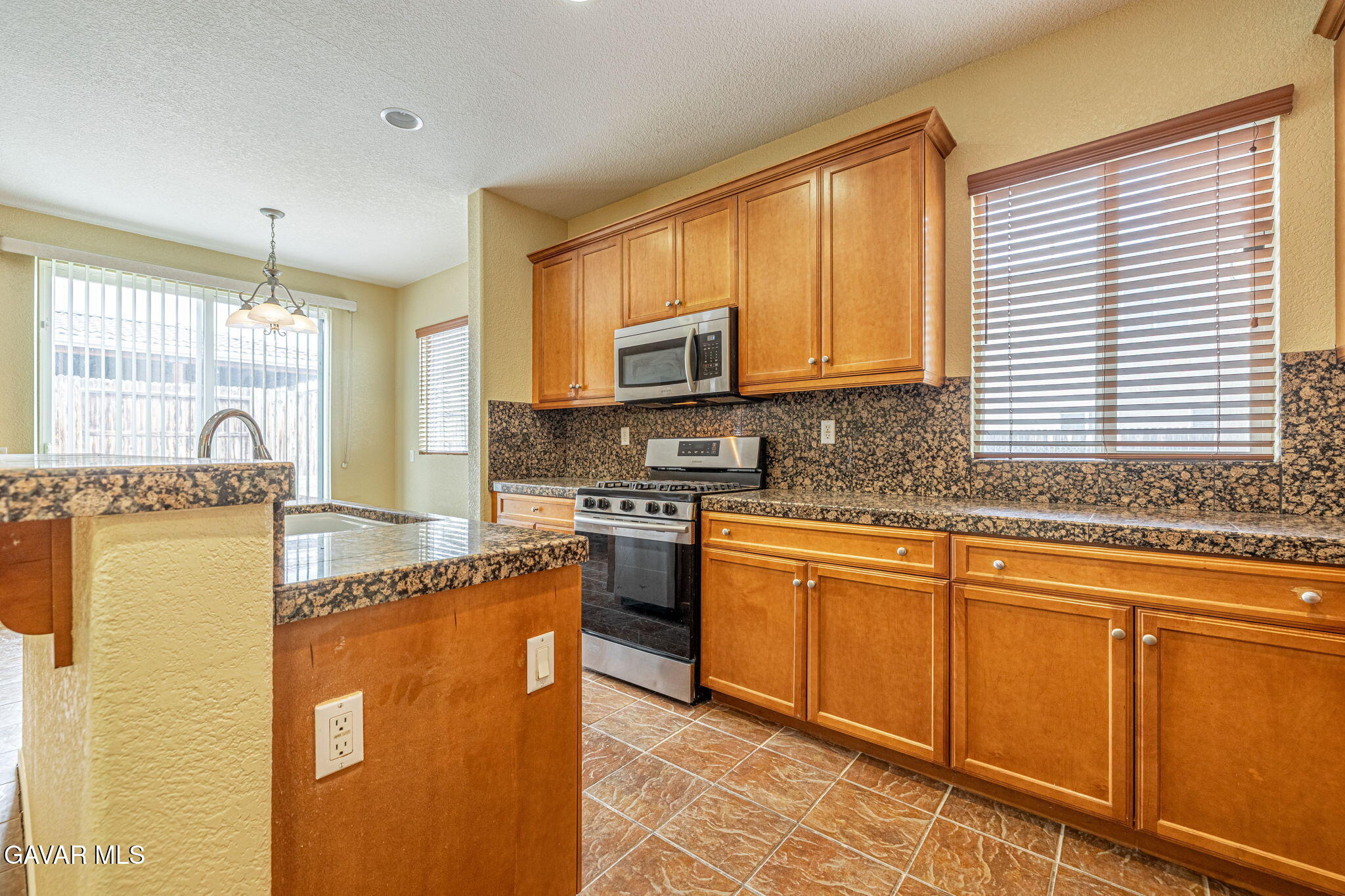 3237 Summer Breeze Avenue Property Photo 25